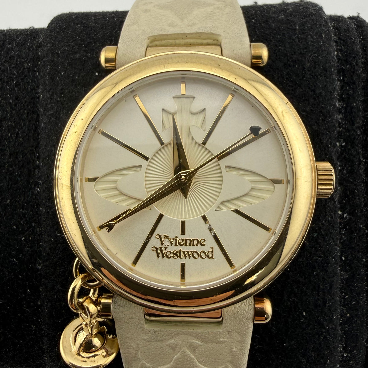 Vivienne Westwood Orb II VV006WHWH Ladies Gold Plated Swiss Quartz Watch 35mm Orb Charm- £80.00