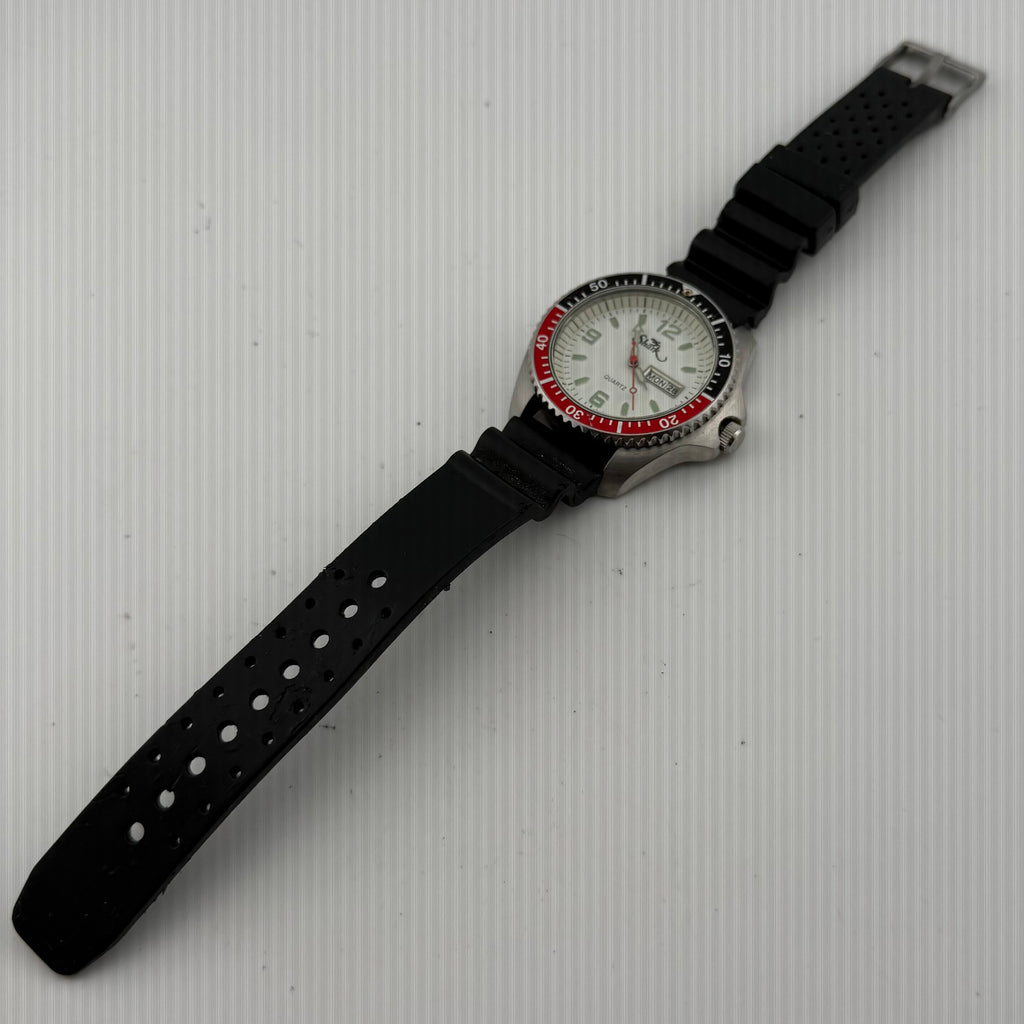 Vintage Shark 200M Diver Quartz Day Date Pepsi Style Bezel Men’s Watch 46mm- £70.00