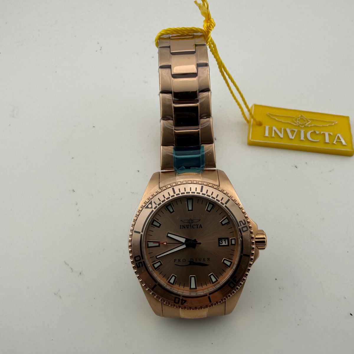 Invicta Pro Diver 21566 Rose Gold Ladies Quartz Watch Boxed (Fully Tested and working)- £75.00