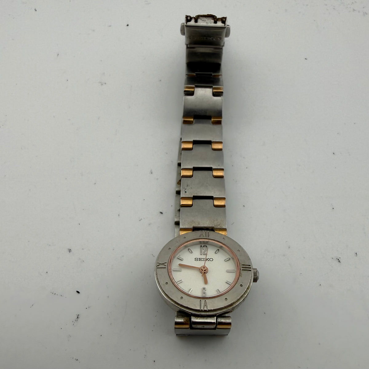 SEIKO Ladies 1N01-0AV0 Two Tone Quartz Watch (Fully Tested and Working)- £45.00