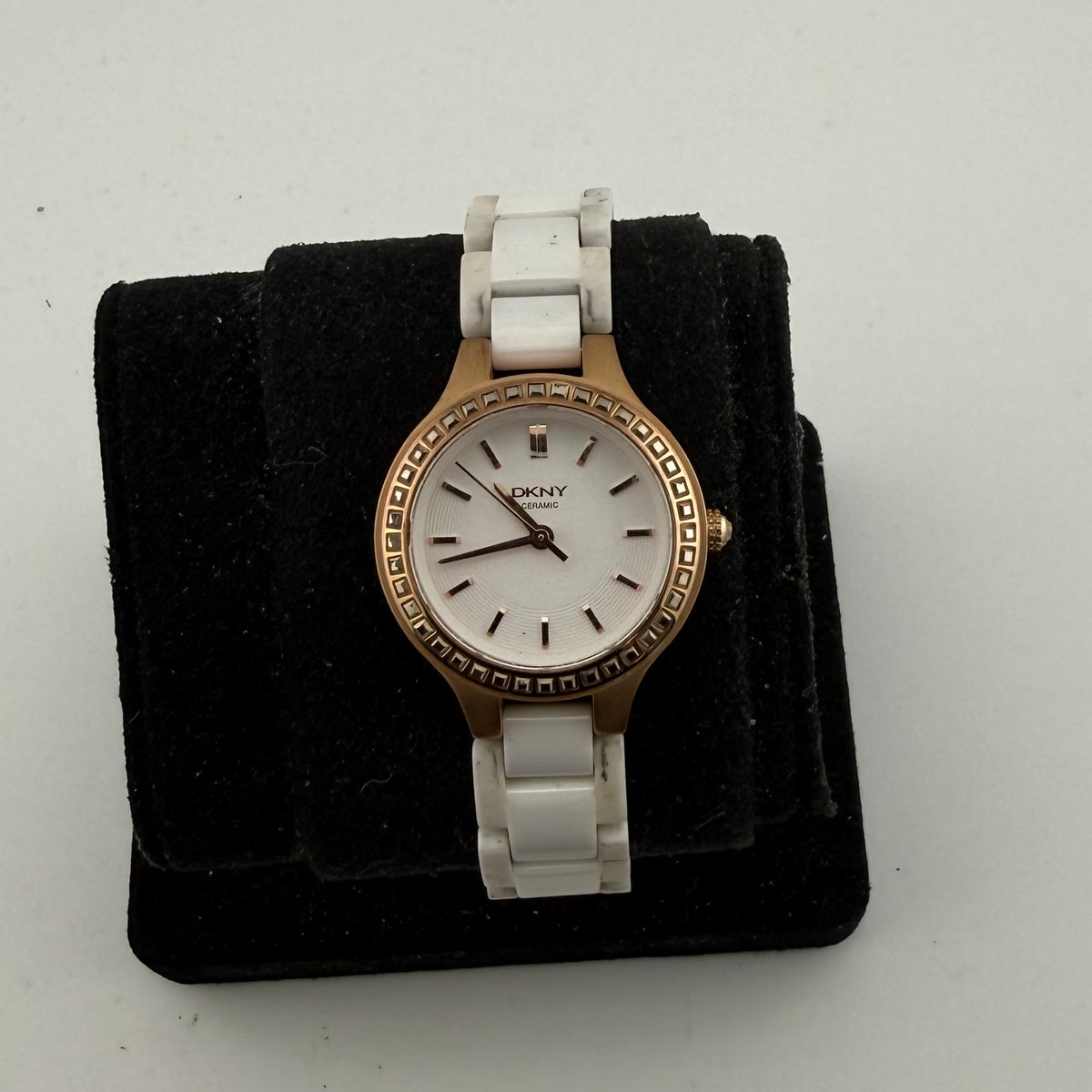 DKNY NY2251 Chambers Ladies White Ceramic Rose Gold Watch Fully Tested and Working- £25.00