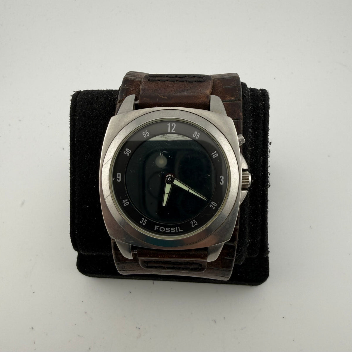 Fossil Men’s Retro Black Dial Wide Brown Leather Cuff Watch 43mm (Fully Tested and working)- £35.00