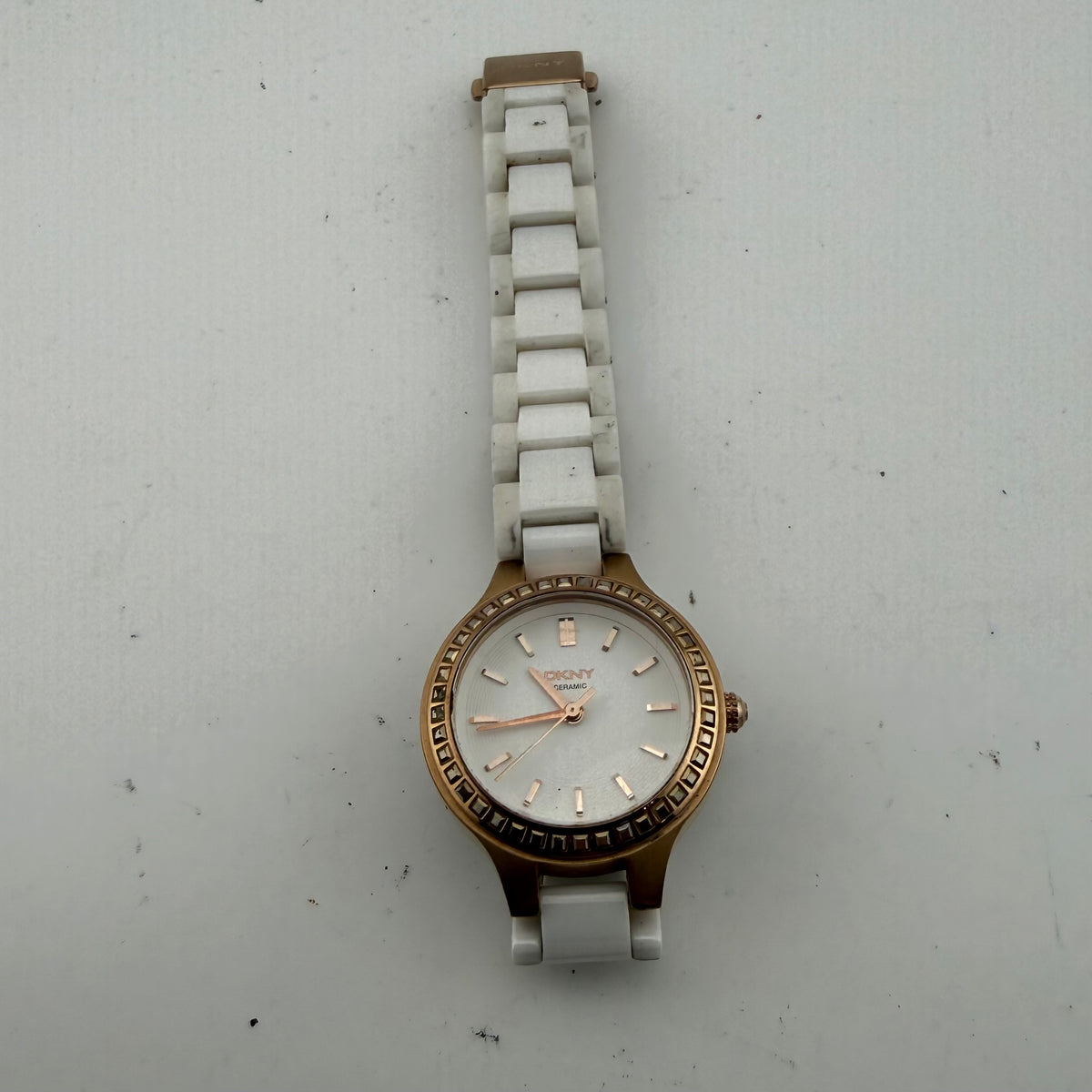 DKNY NY2251 Chambers Ladies White Ceramic Rose Gold Watch Fully Tested and Working- £25.00