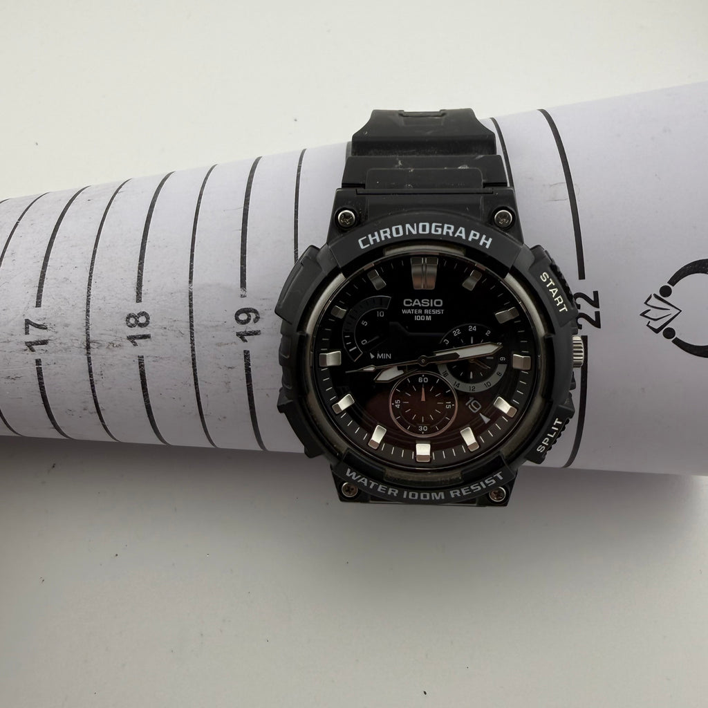 Casio MCW-200H 5490 Gents Chronograph 100M Black Sports Watch (Fully tested and Working)- £35.00