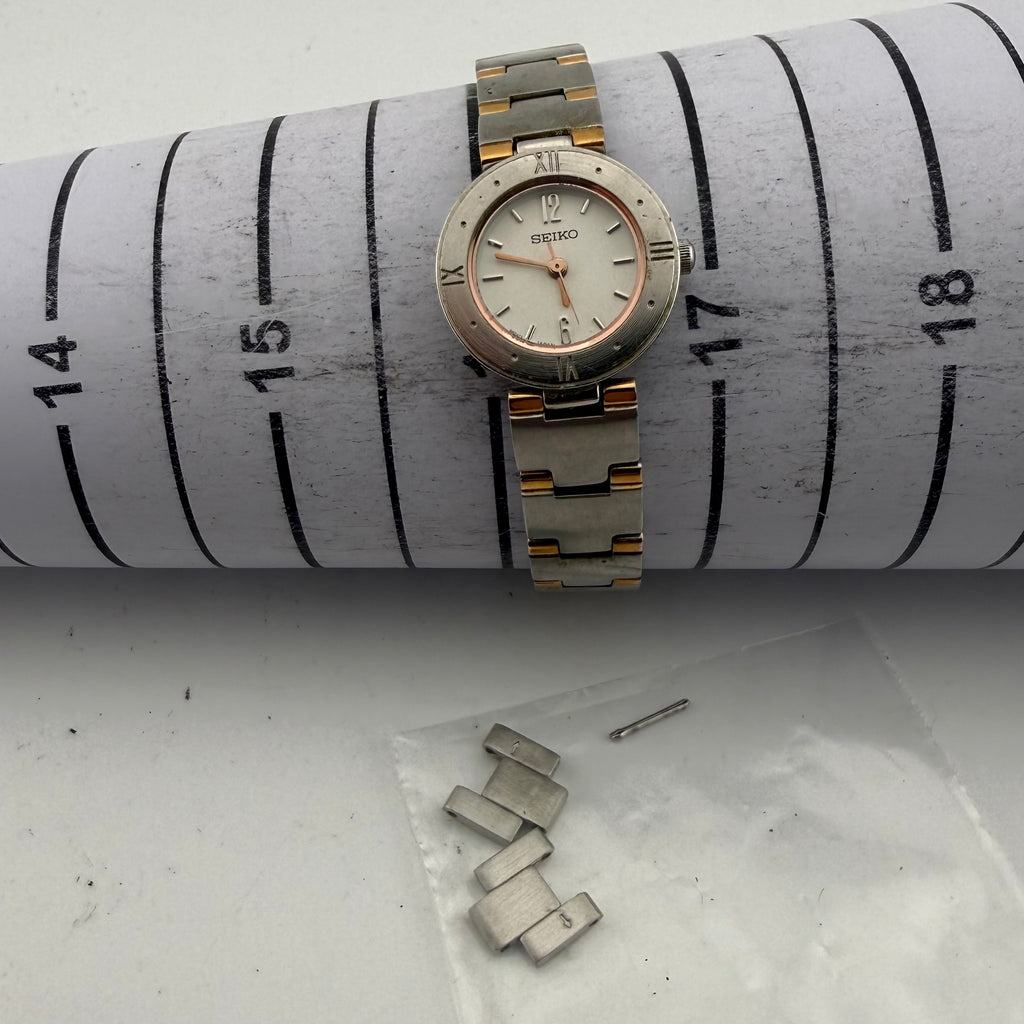 SEIKO Ladies 1N01-0AV0 Two Tone Quartz Watch (Fully Tested and Working)- £45.00