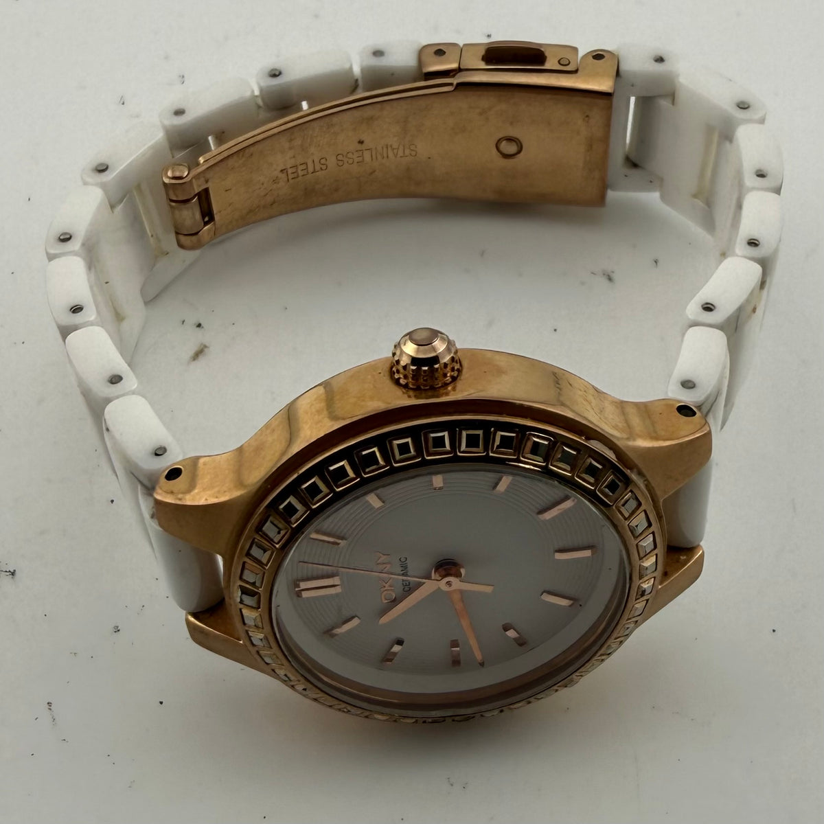 DKNY NY2251 Chambers Ladies White Ceramic Rose Gold Watch Fully Tested and Working- £25.00