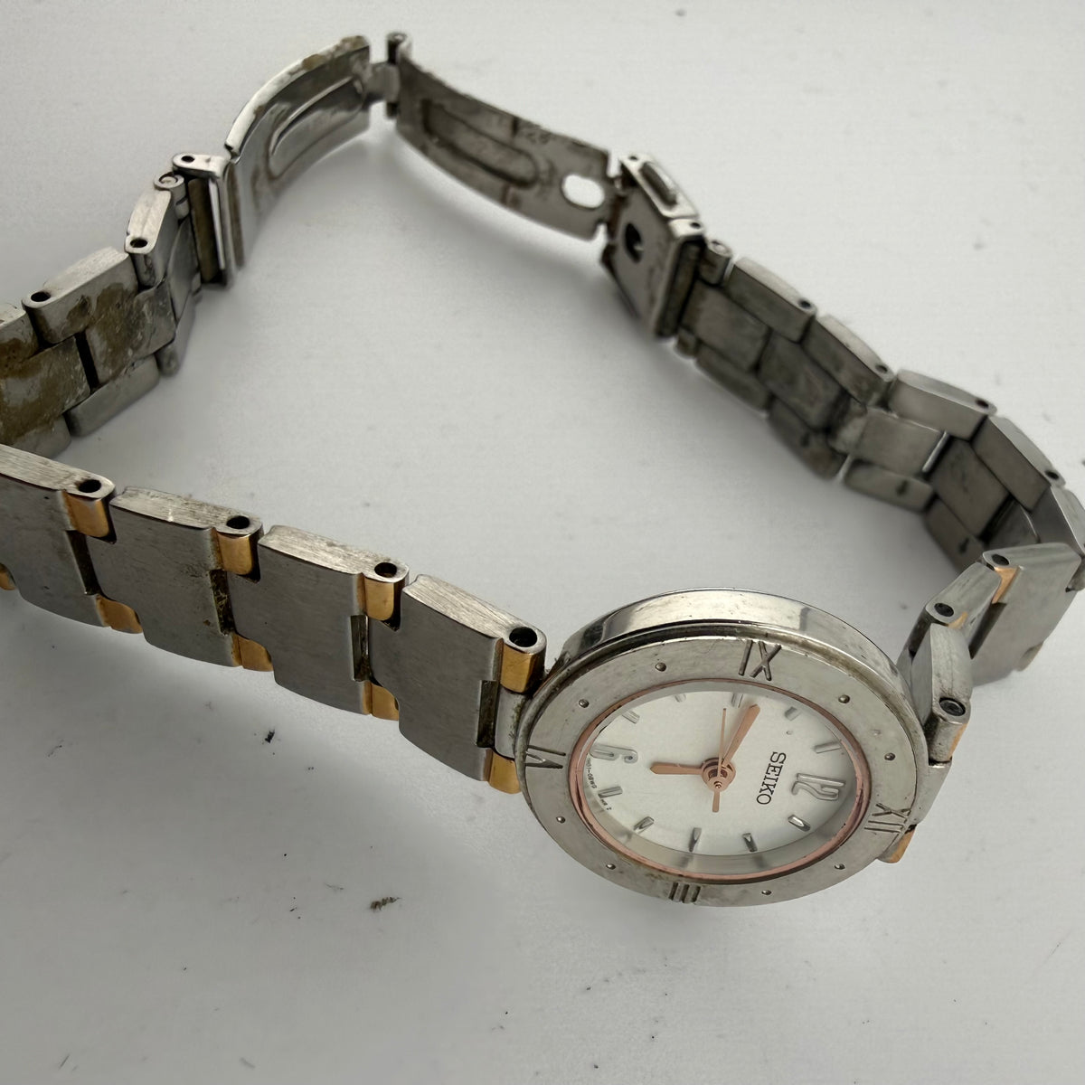 SEIKO Ladies 1N01-0AV0 Two Tone Quartz Watch (Fully Tested and Working)- £45.00