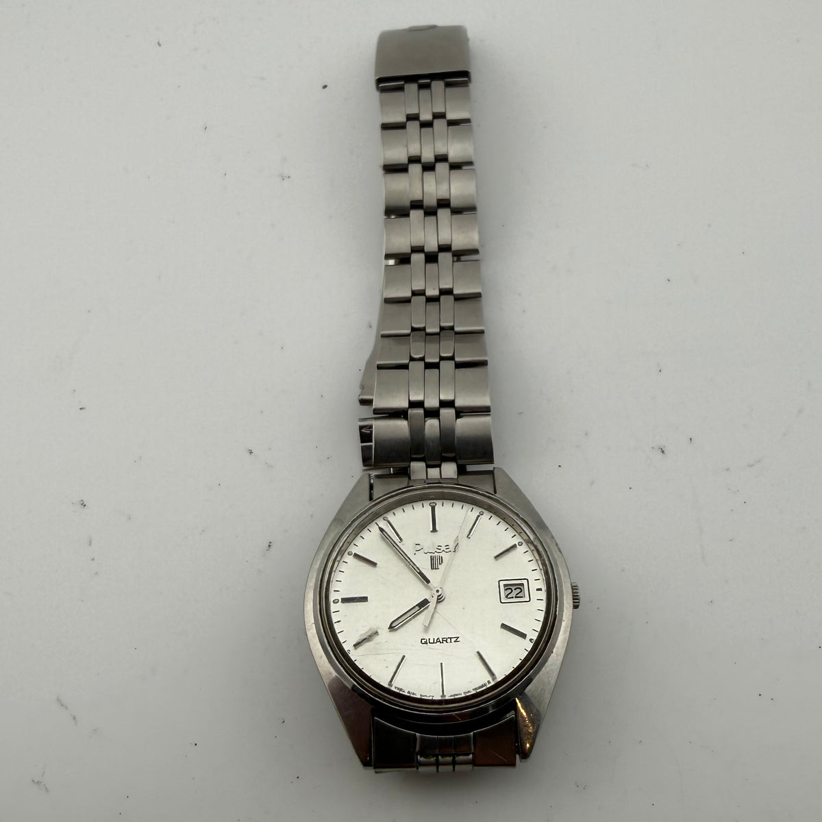 Vintage Pulsar Y562-812L Gents Quartz Silver Dial Date Watch Fully Tested and Working- £35.00