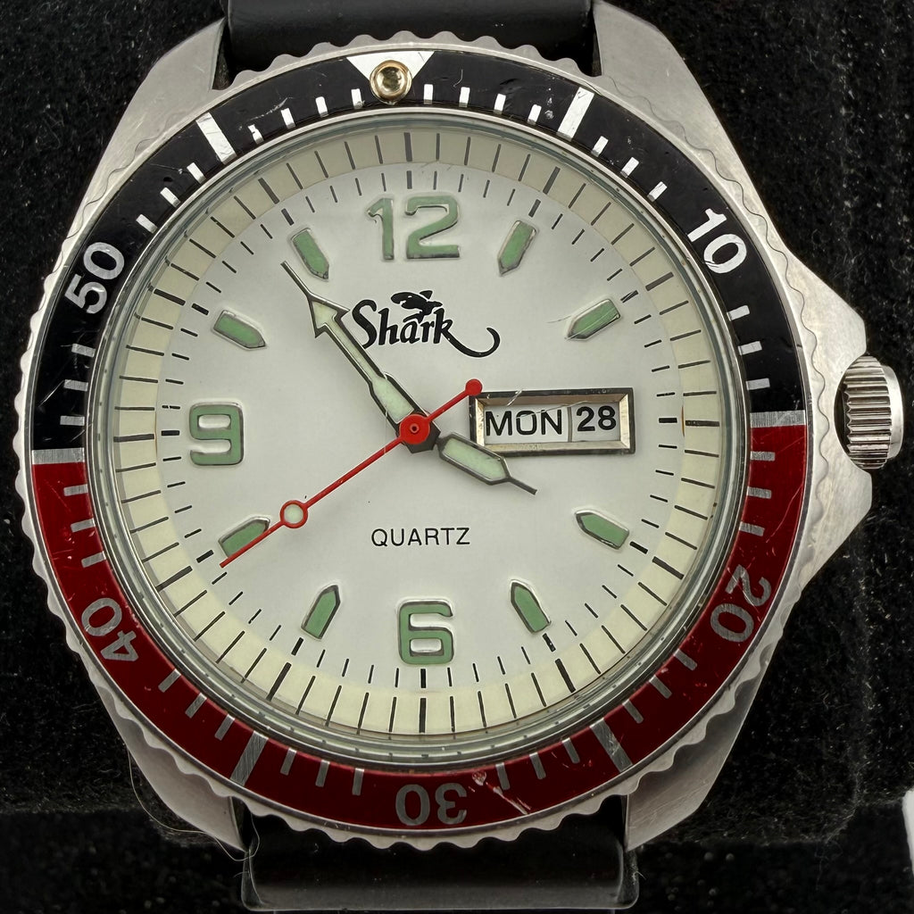 Vintage Shark 200M Diver Quartz Day Date Pepsi Style Bezel Men’s Watch 46mm- £70.00