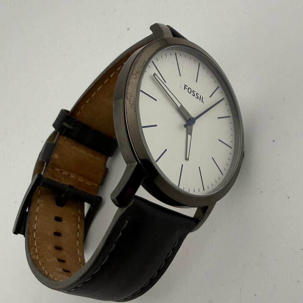 Fossil BQ2349 Men’s Minimalist Quartz Watch White Dial Blue Hands Leather Strap 46mm- £35.00
