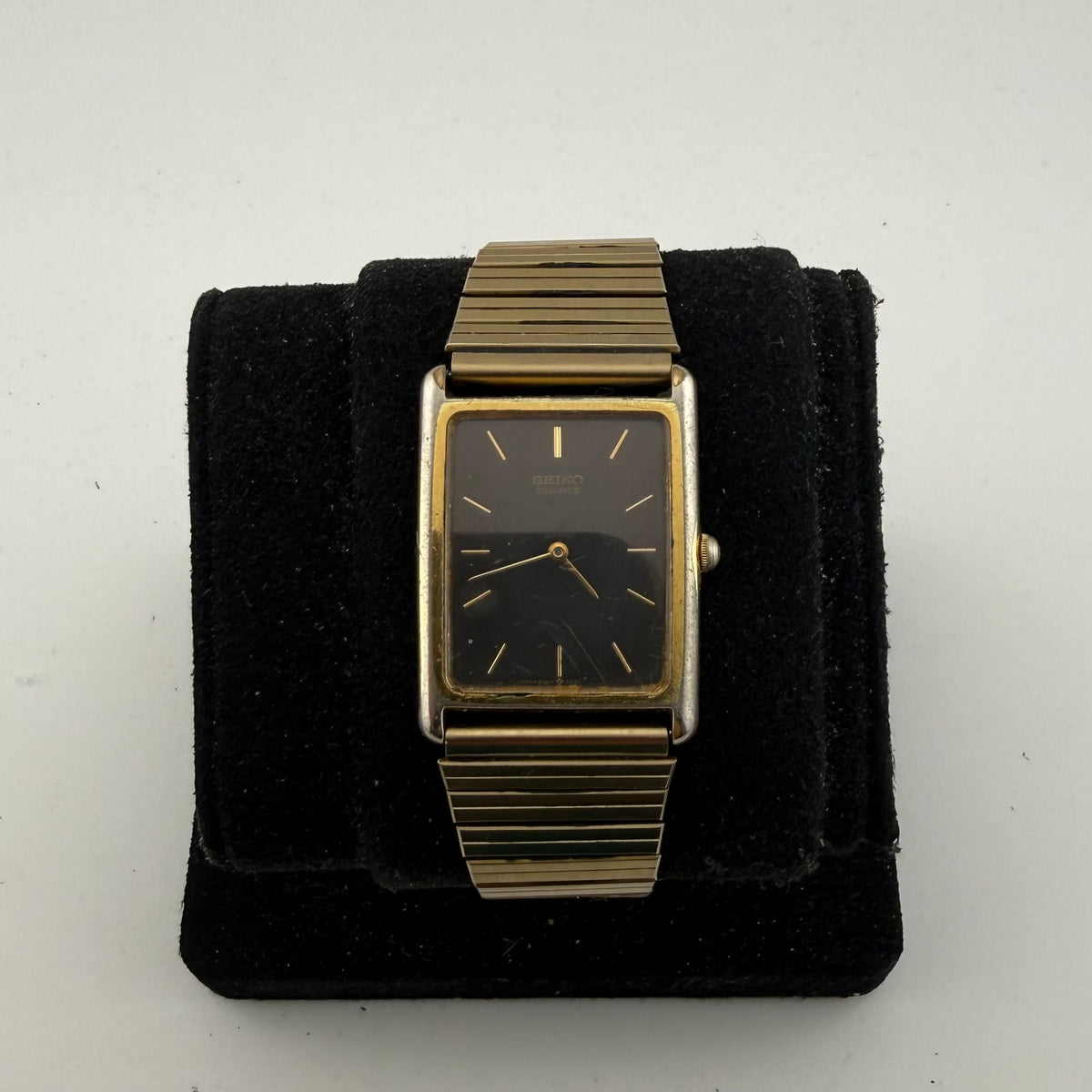 Vintage Seiko Quartz 6530-5550 Black Dial Gold Tone Watch (Fully Tested and working)- £10.00