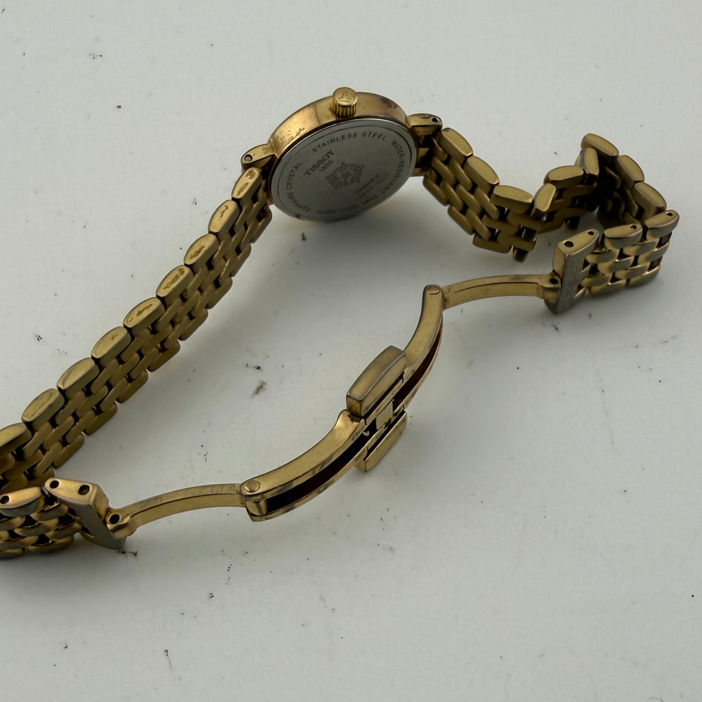 Tissot 1853 Ladies Gold Tone Swiss Made Quartz Bracelet Watch T083009A Fully Tested and  Working- £40.00