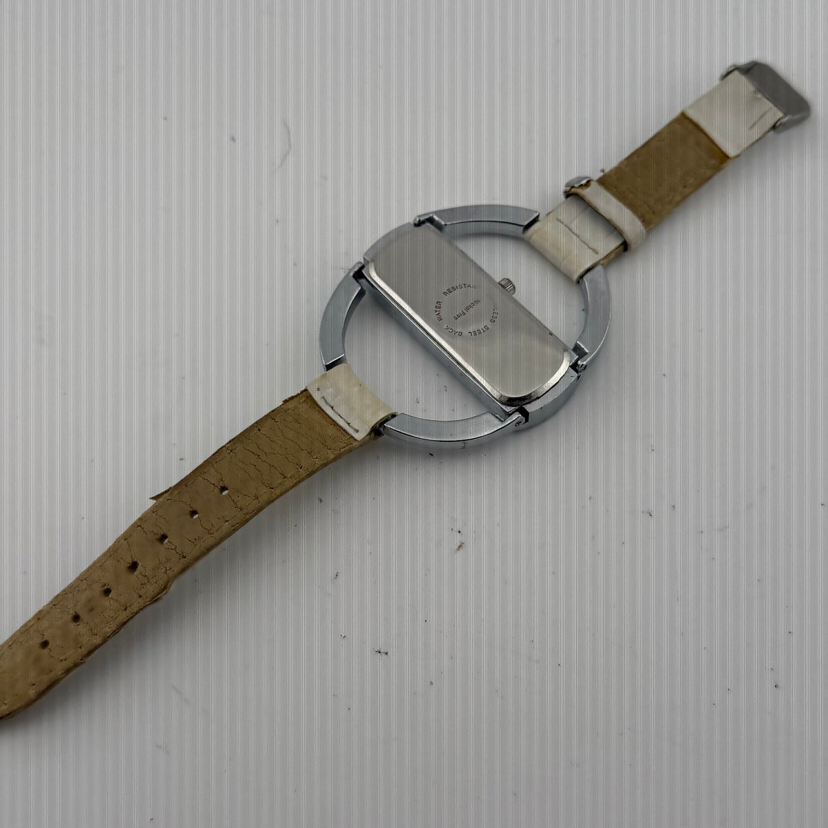 Giorgie Valentian 03888 Ladies Crystal Style Cuff Bangle Quartz Watch Fully Tested and Working