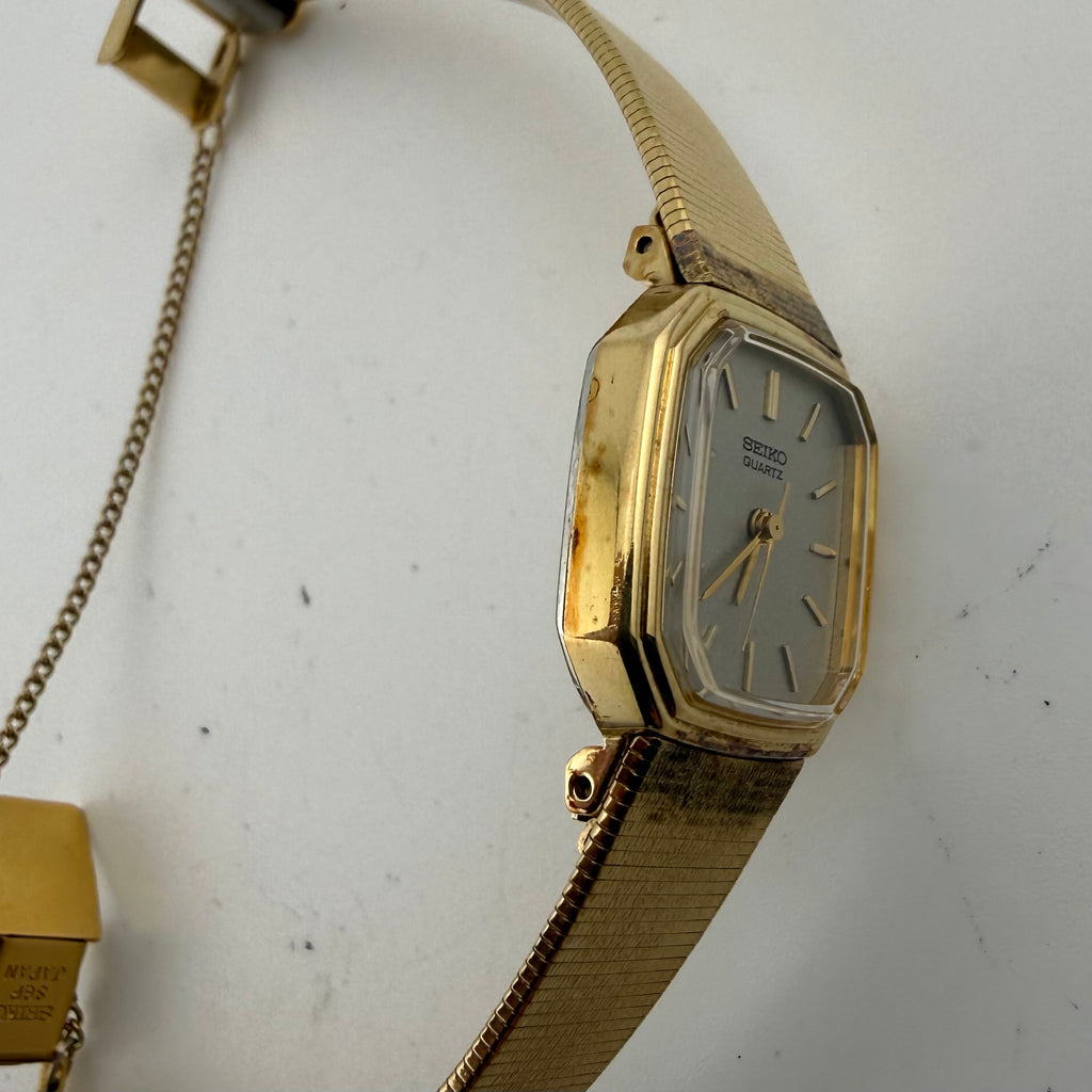 Vintage Seiko 1421-5610 Ladies Gold Tone Quartz Watch October 1981 20mm (Fully Tested and working)- £35.00