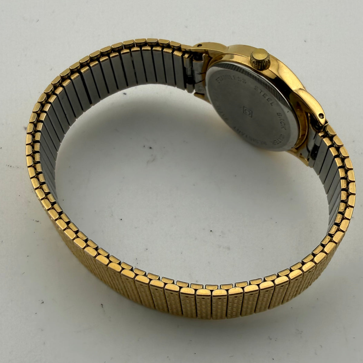 Sekonda 1624 Vintage Style Gold Tone Quartz Date Watch 27mm Stretch Bracelet (Fully Tested and working)- £15.00