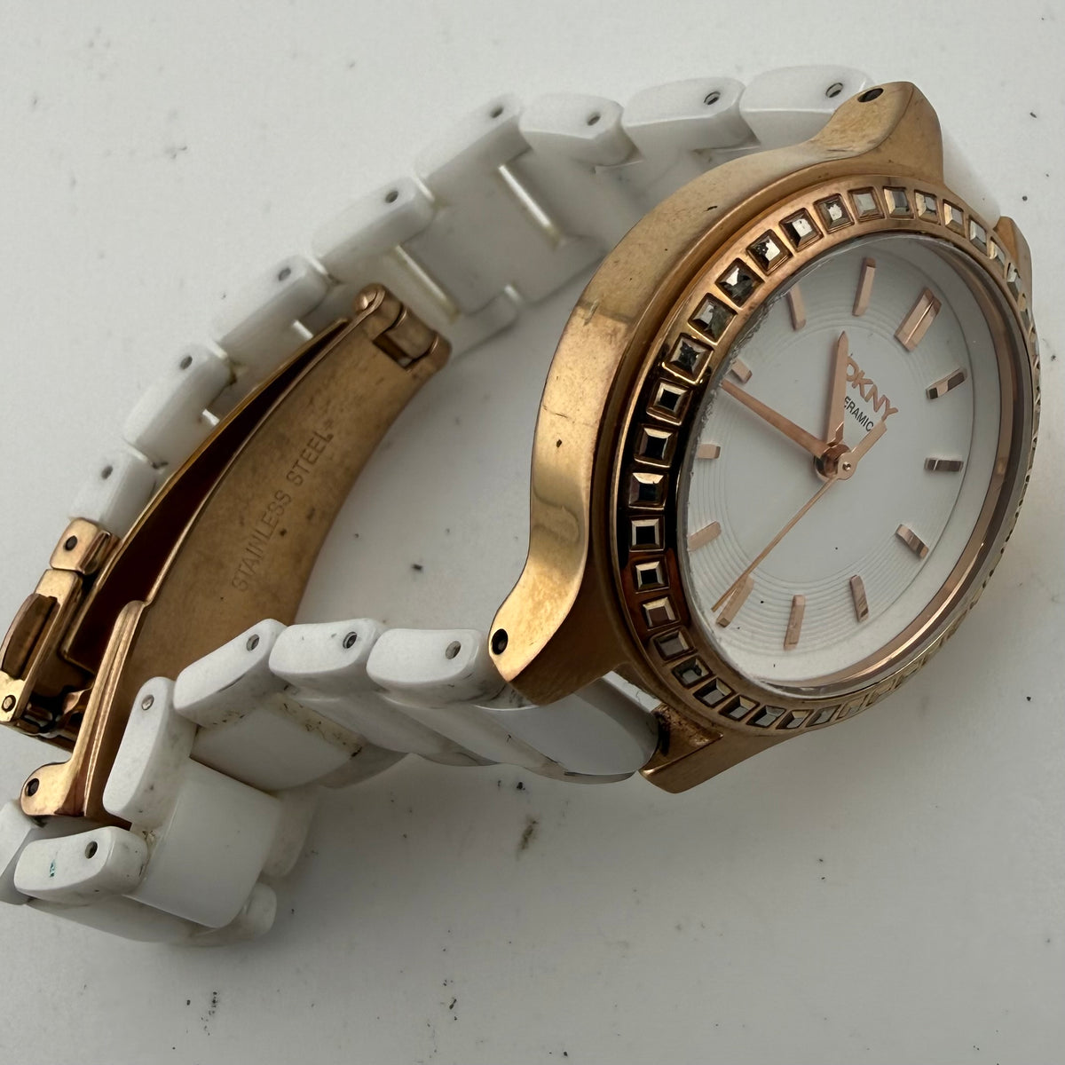 DKNY NY2251 Chambers Ladies White Ceramic Rose Gold Watch Fully Tested and Working- £25.00
