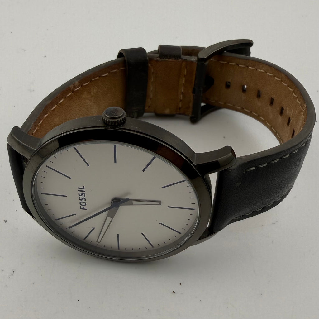 Fossil BQ2349 Men’s Minimalist Quartz Watch White Dial Blue Hands Leather Strap 46mm- £35.00