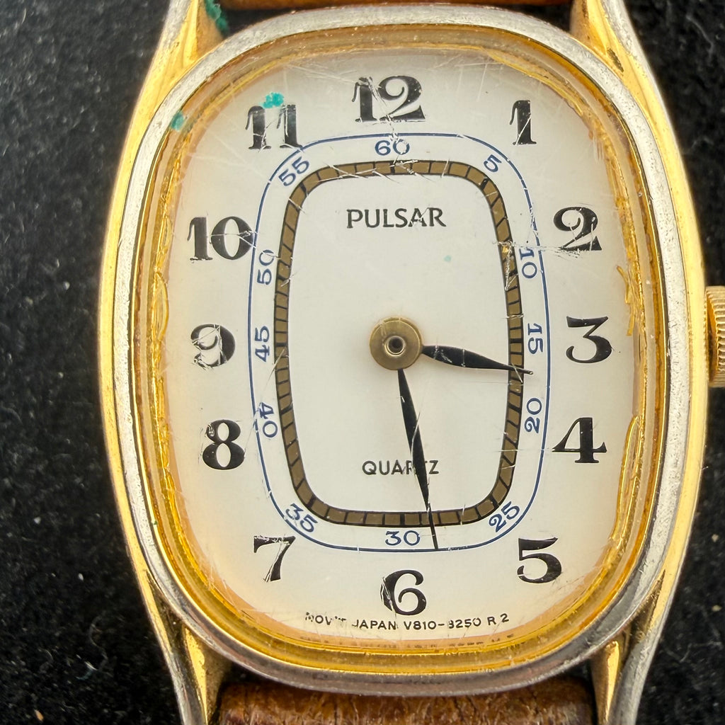 Vintage Pulsar V810-5690 Quartz Watch Gold Tone Arabic Dial Fully Tested and Working- £15.00