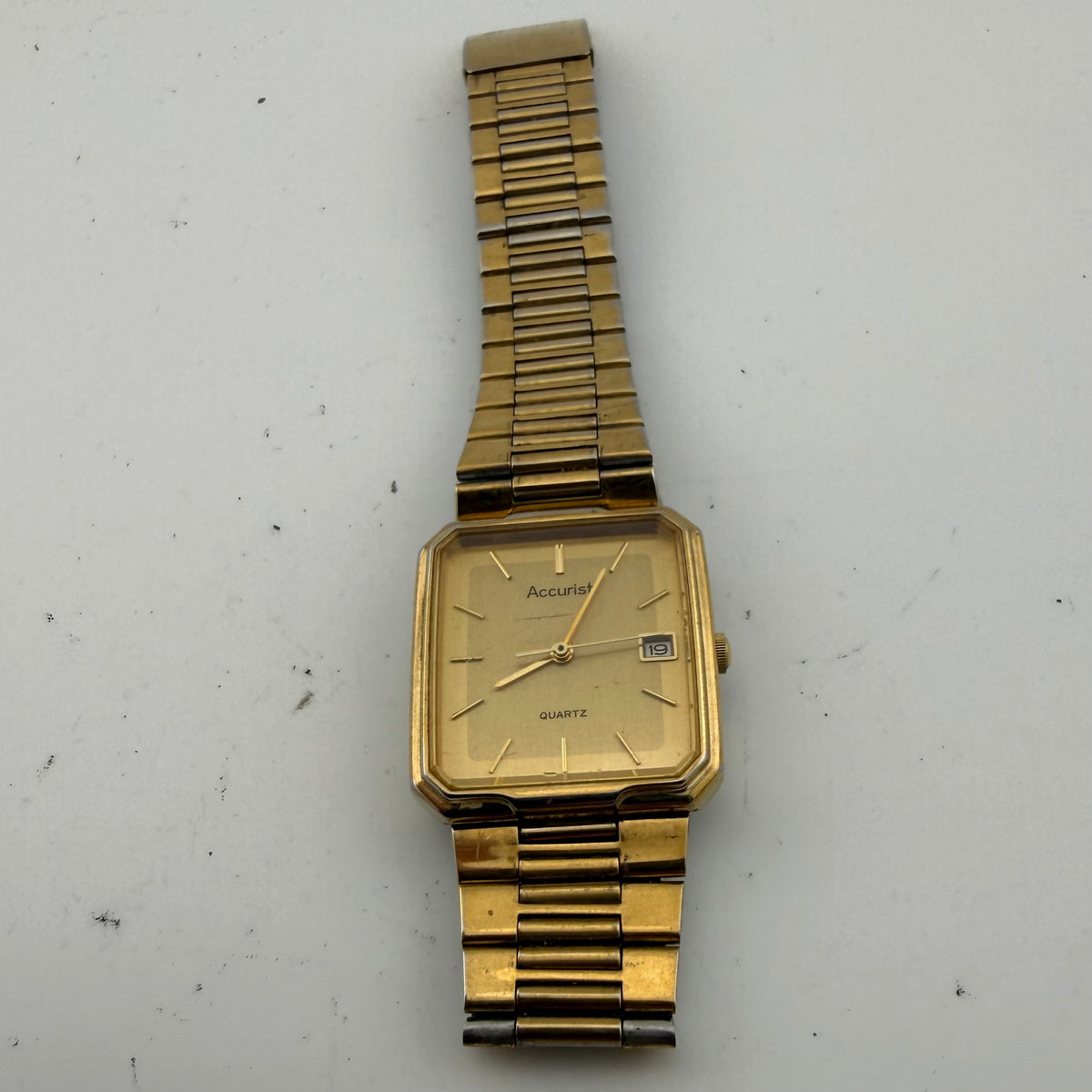 Vintage Accurist Gents Gold Tone Quartz Date Bracelet Watch Fully Tested and Working- £20.00