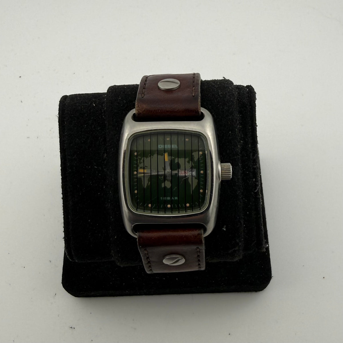 Diesel DZ-2030 Gents Green World Map Day Date Quartz Watch Fully Tested and Working- £25.00