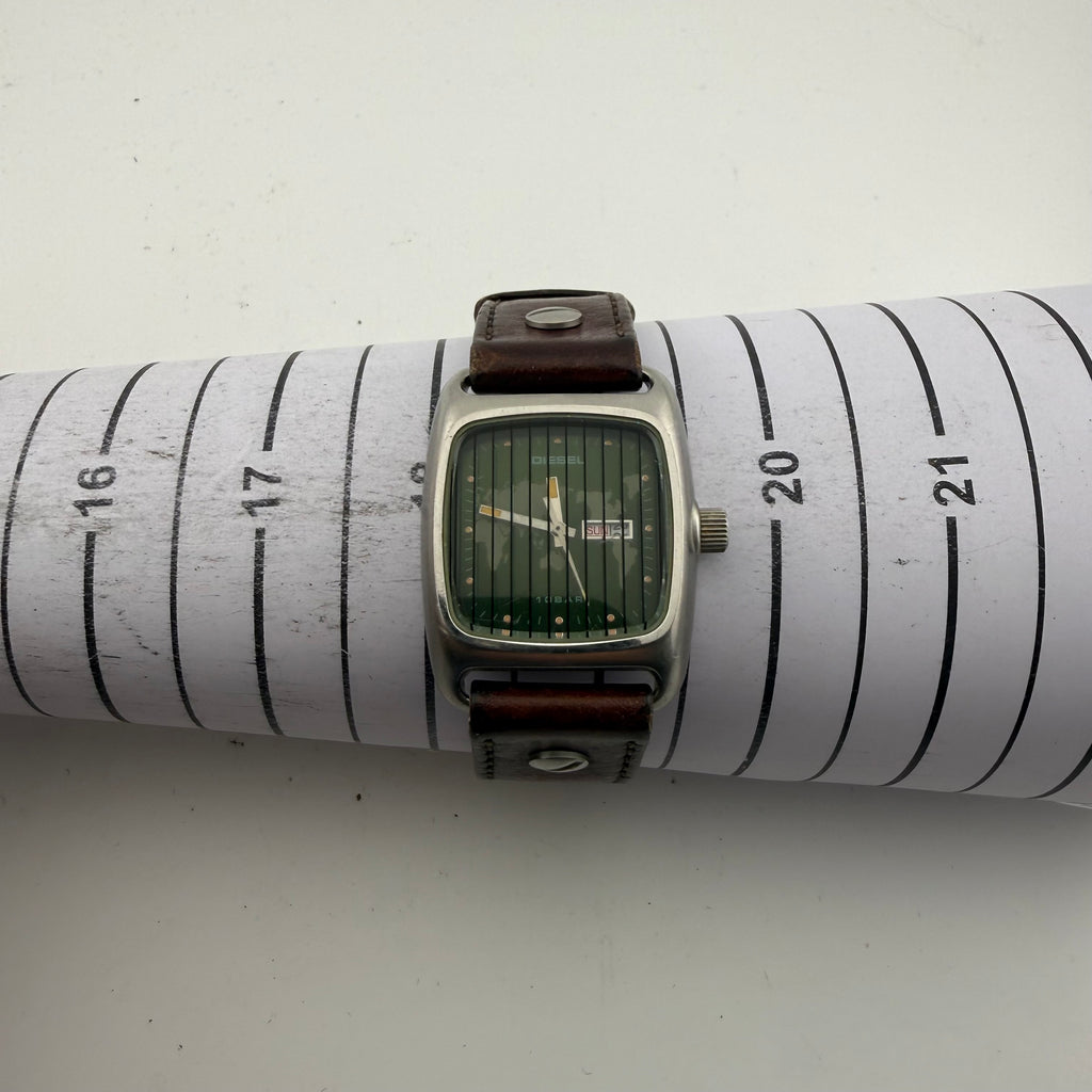 Diesel DZ-2030 Gents Green World Map Day Date Quartz Watch Fully Tested and Working- £25.00