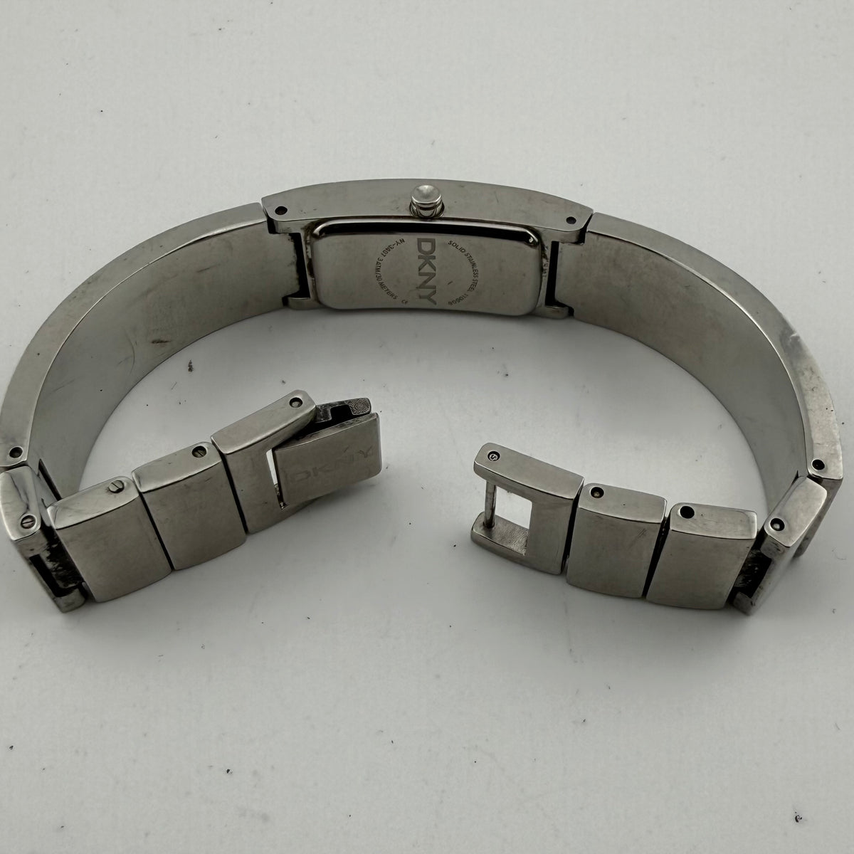 DKNY NY3407 Ladies Crystal Bracelet Mother of Pearl Dial Watch 15mm (Fully Tested and working)- £25.00