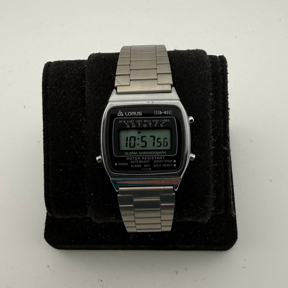 Vintage Lorus Alarm Chronograph Digital Watch Y798-4810 Japan 32mm (Fully Tested and working)- £40.00