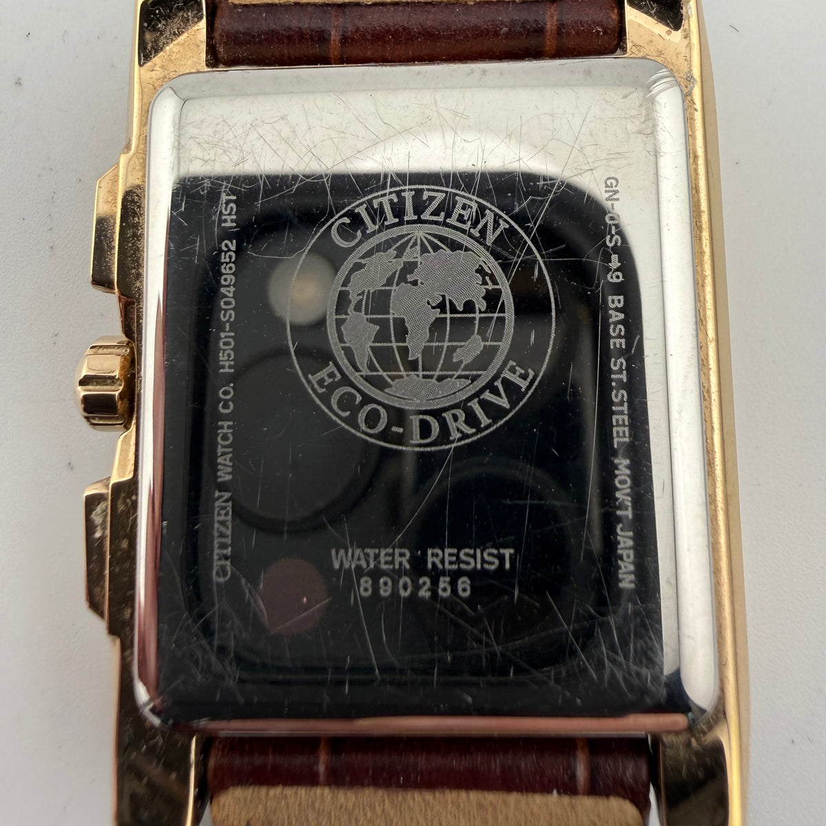 Citizen Eco-Drive H501-S077929 Gold Tone Rectangular Chronograph Brown Dial 33mm – Boxed- £120.00