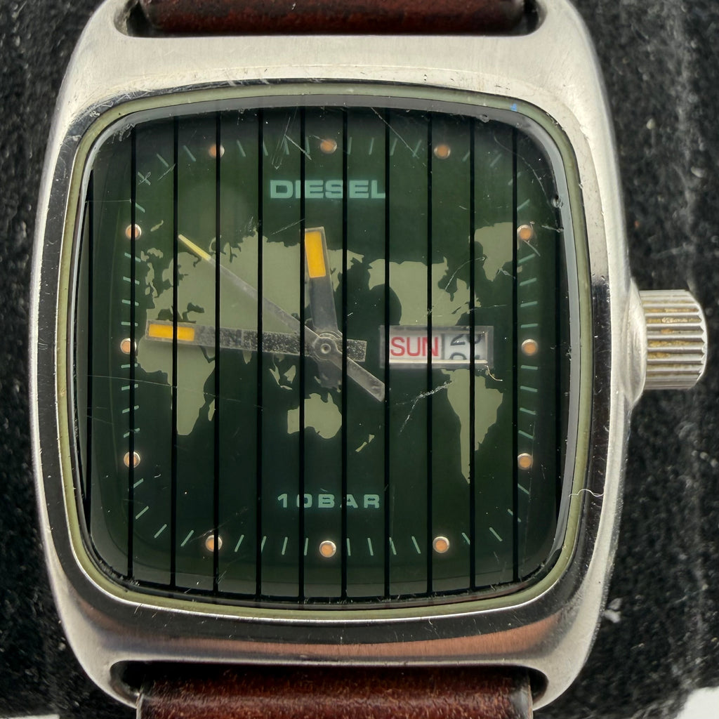 Diesel DZ-2030 Gents Green World Map Day Date Quartz Watch Fully Tested and Working- £25.00