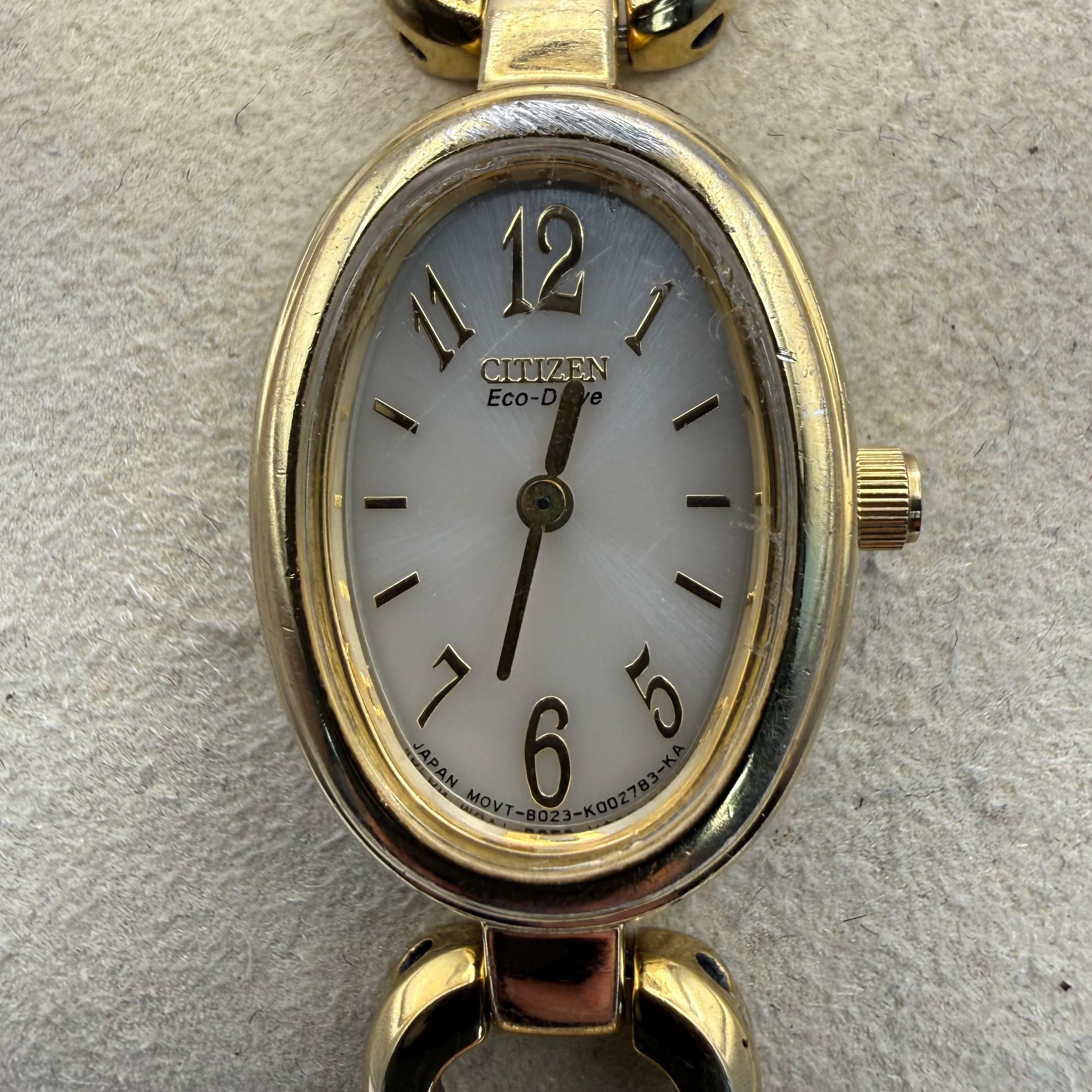 Citizen Eco-Drive B023-K002793 Ladies Gold Tone Oval Bracelet Watch (Fully Tested and Working)- £35.00