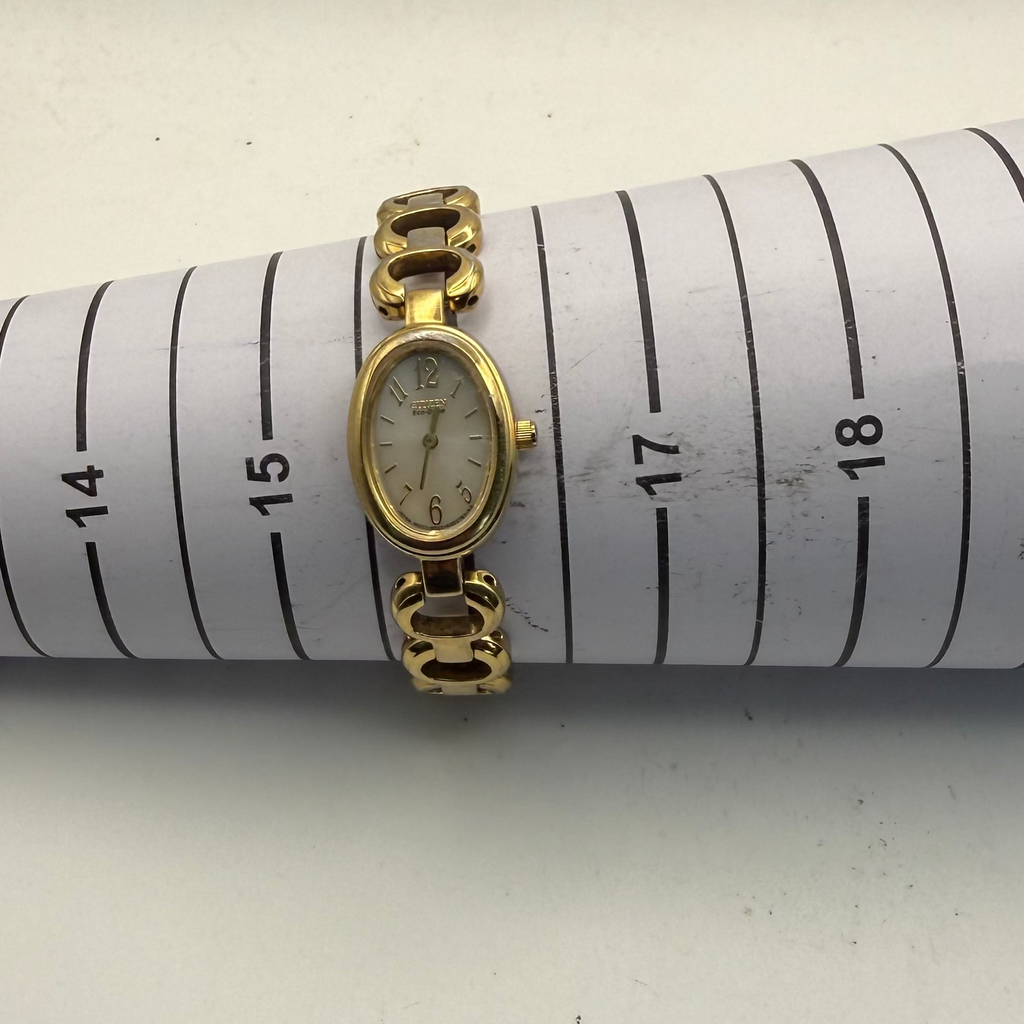 Citizen Eco-Drive B023-K002793 Ladies Gold Tone Oval Bracelet Watch (Fully Tested and Working)- £35.00
