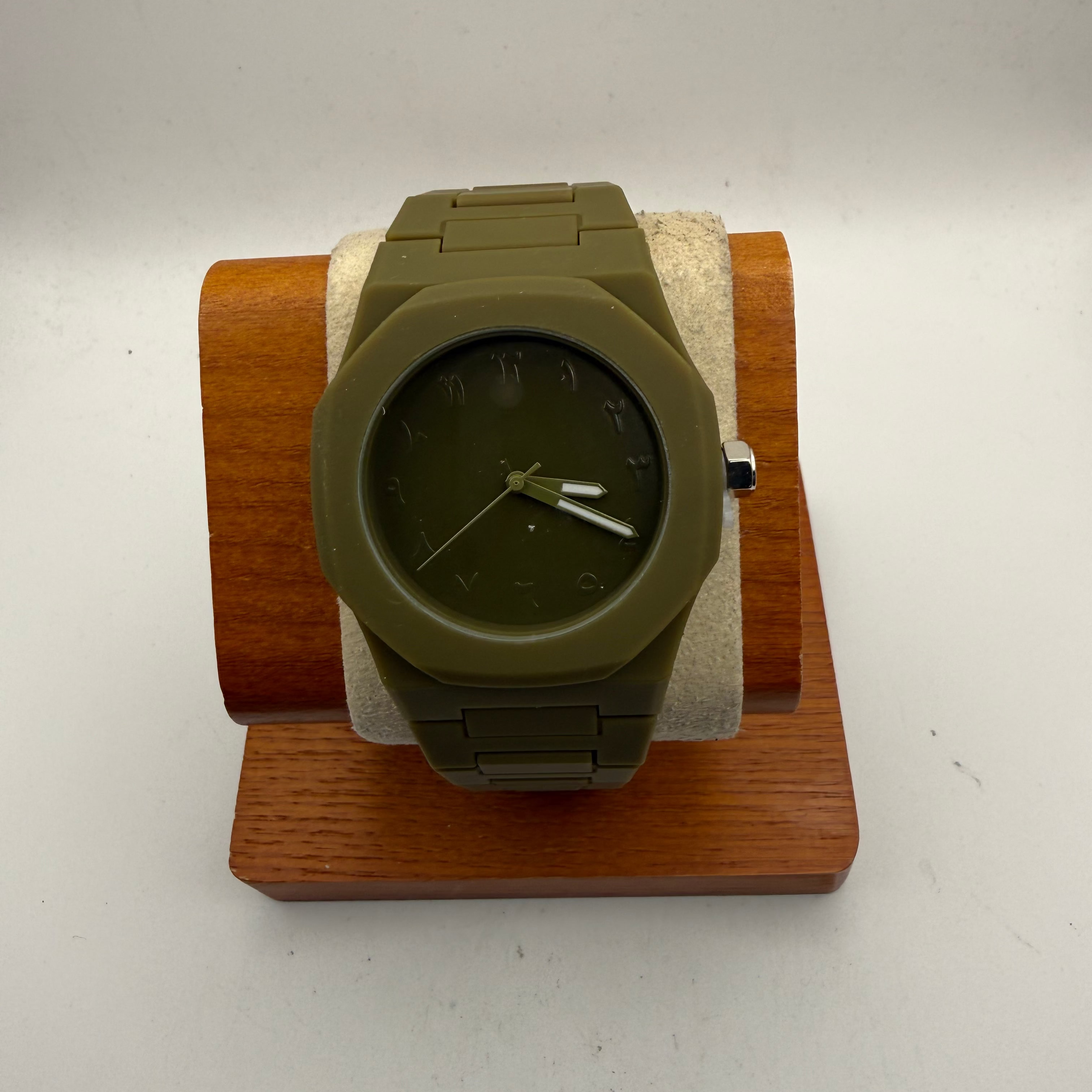 Unisex Arabic Numeral Olive Green Watch 43.5mm (Fully Tested and Working)- £10.00