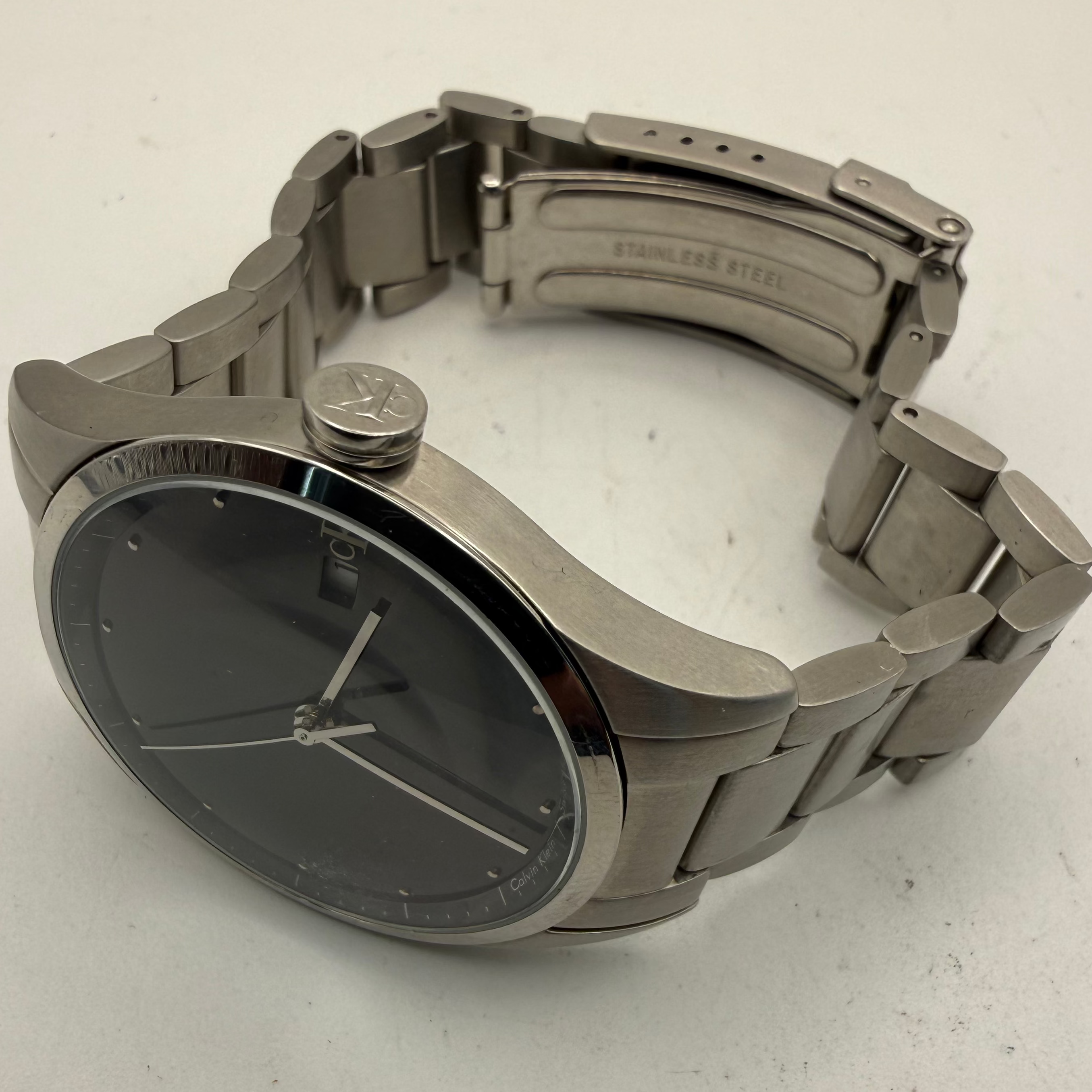 Calvin Klein K2G221 Swiss Made Men's Watch Black Dial Stainless Steel Boxed- £45.00
