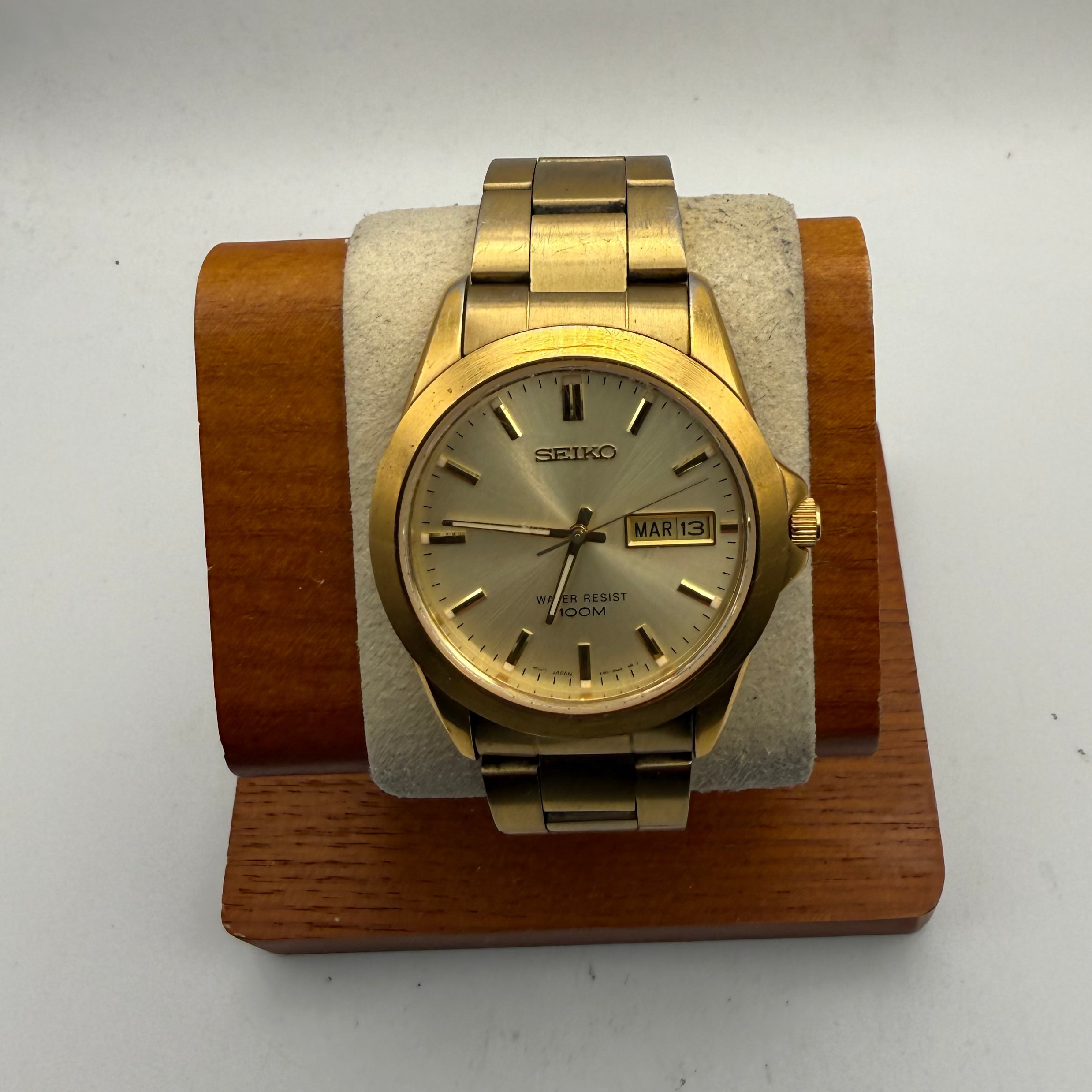 Seiko 7N43-9A20 Gold Tone Day Date Quartz Men's Watch 40mm Boxed- £65.00
