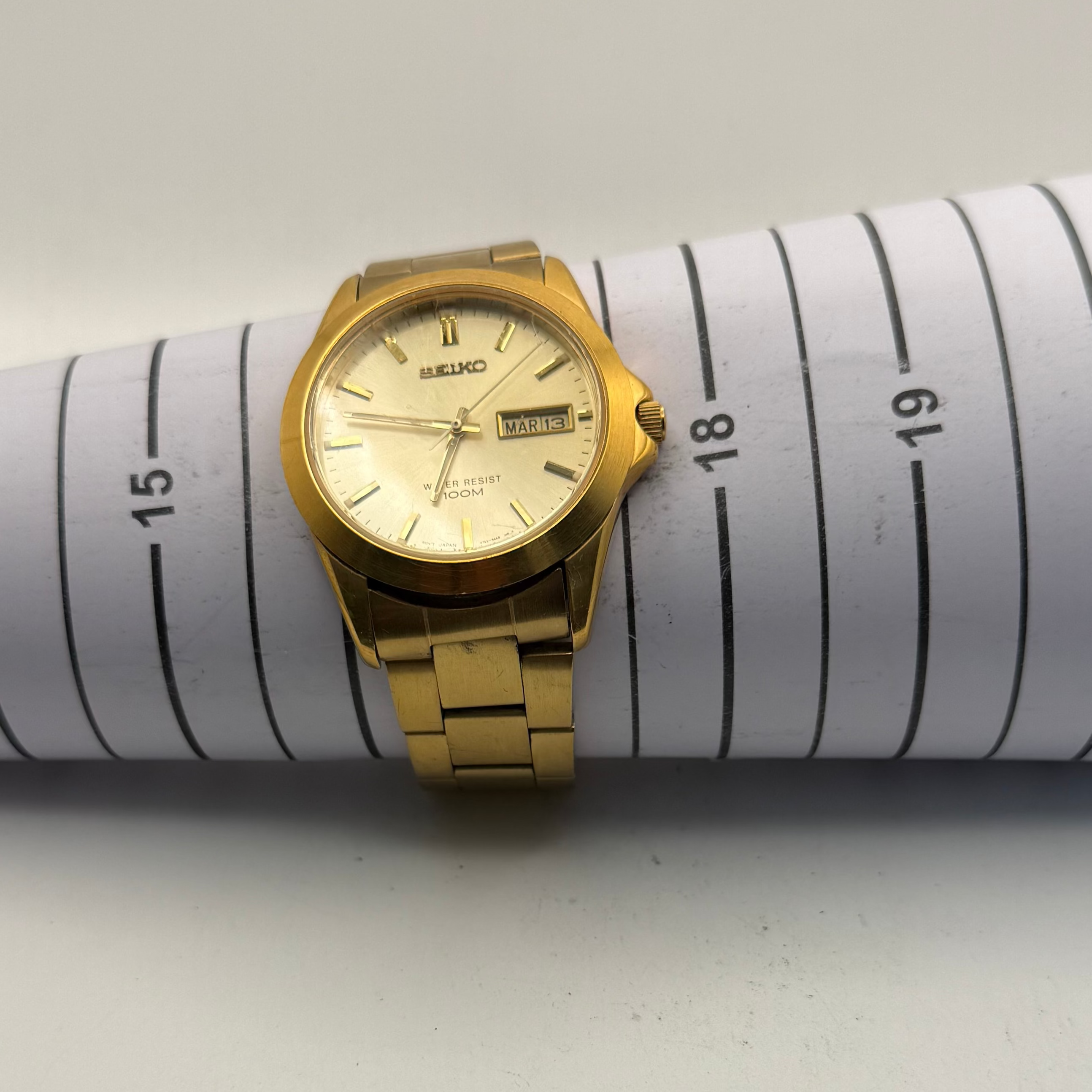 Seiko 7N43-9A20 Gold Tone Day Date Quartz Men's Watch 40mm Boxed- £65.00