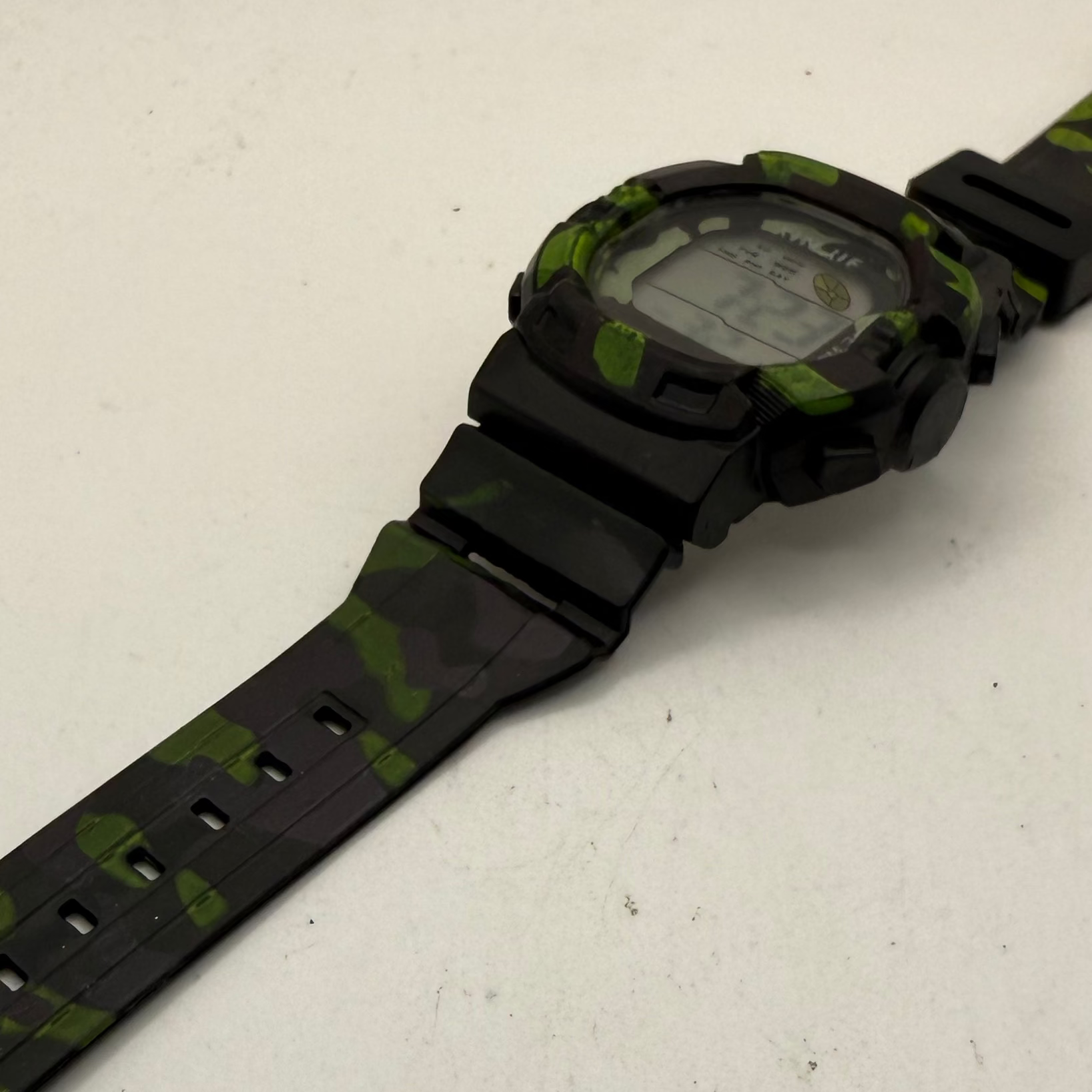 XINJIE Digital Camouflage Children's Youth Watch 39.5mm Black Green- £5.00