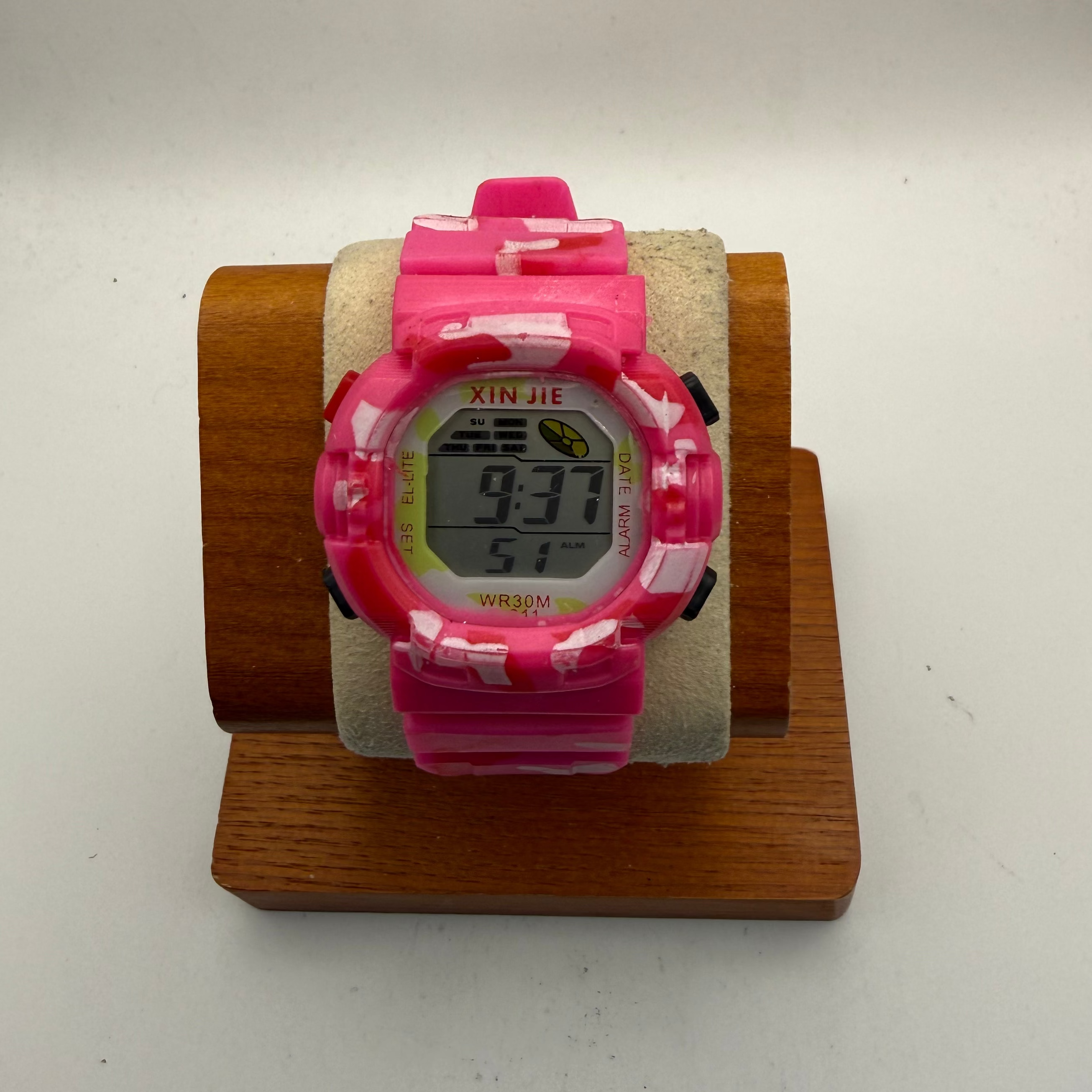 XINJIE Digital Camouflage Children's Youth Watch Pink White 39.5mm- £5.00