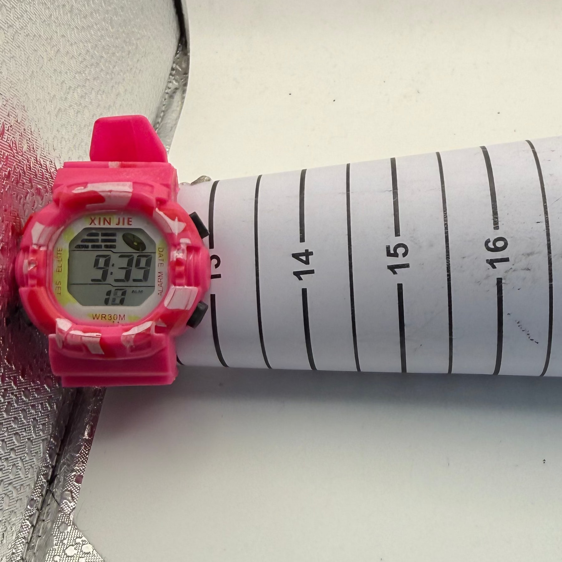 XINJIE Digital Camouflage Children's Youth Watch Pink White 39.5mm- £5.00