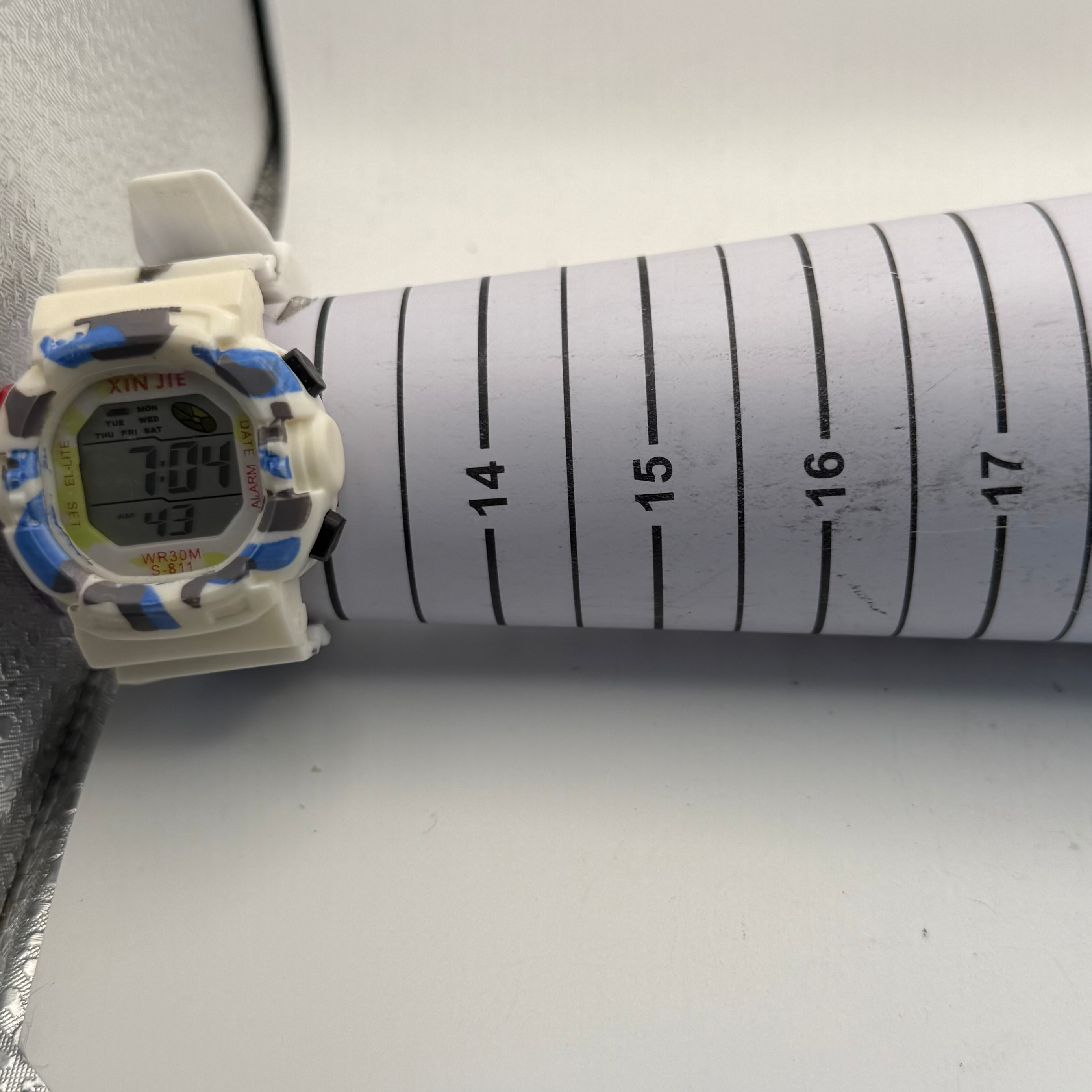XINJIE Digital Camouflage Children's Youth Watch White Blue Green- £5.00