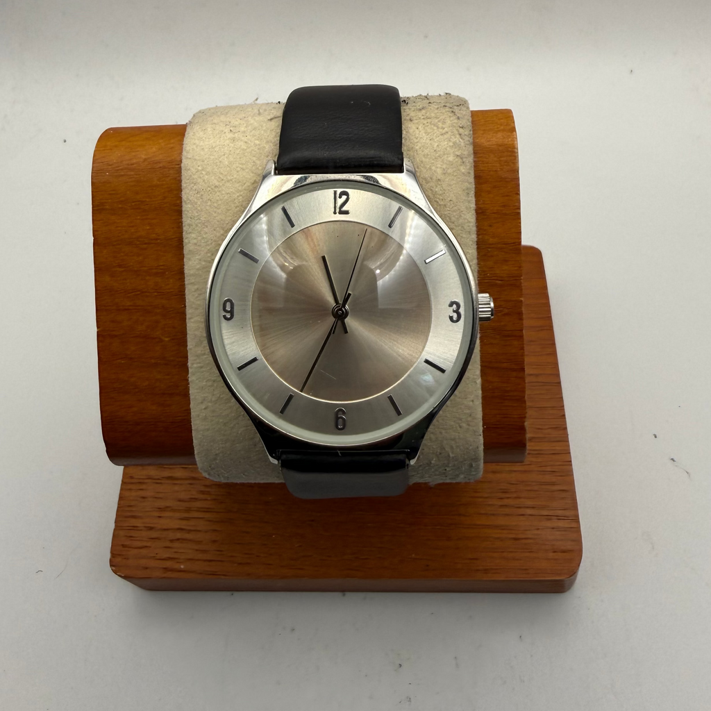Minimalist Silver Dial Dress Watch Black Leather Strap 40mm- £10.00