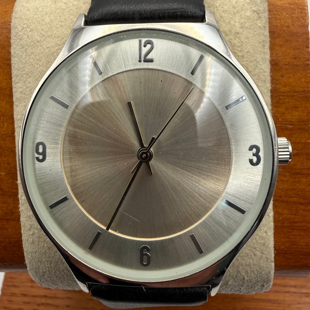 Minimalist Silver Dial Dress Watch Black Leather Strap 40mm- £10.00