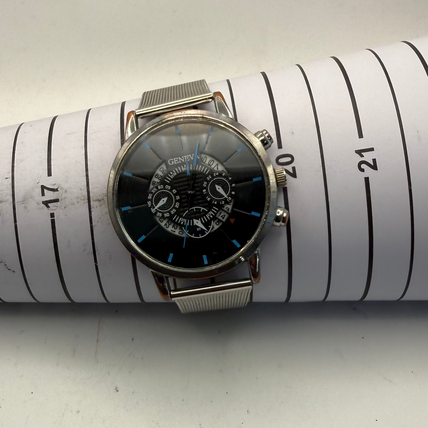 GENEVA Fashion Quartz Watch Black Dial Blue Markers Mesh Bracelet 44.5mm (Fully Tested and Working)- £7.00