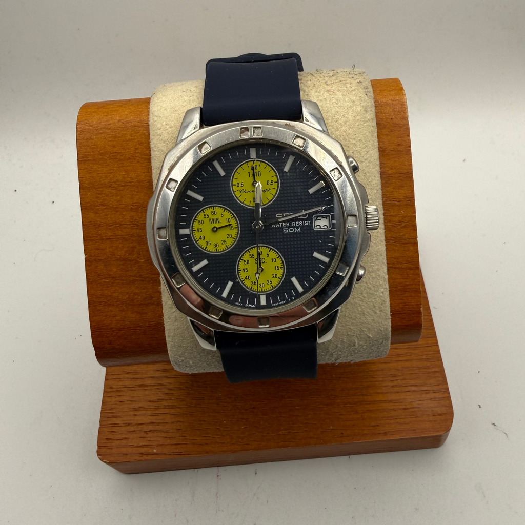Seiko Chronograph V657-9010 Blue Dial Yellow Sub-Dials 42mm Quartz Watch- £120.00