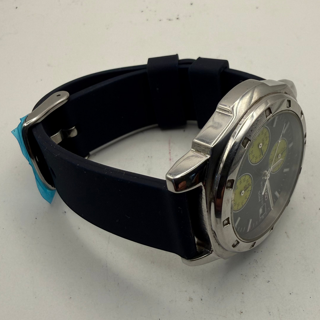 Seiko Chronograph V657-9010 Blue Dial Yellow Sub-Dials 42mm Quartz Watch- £120.00