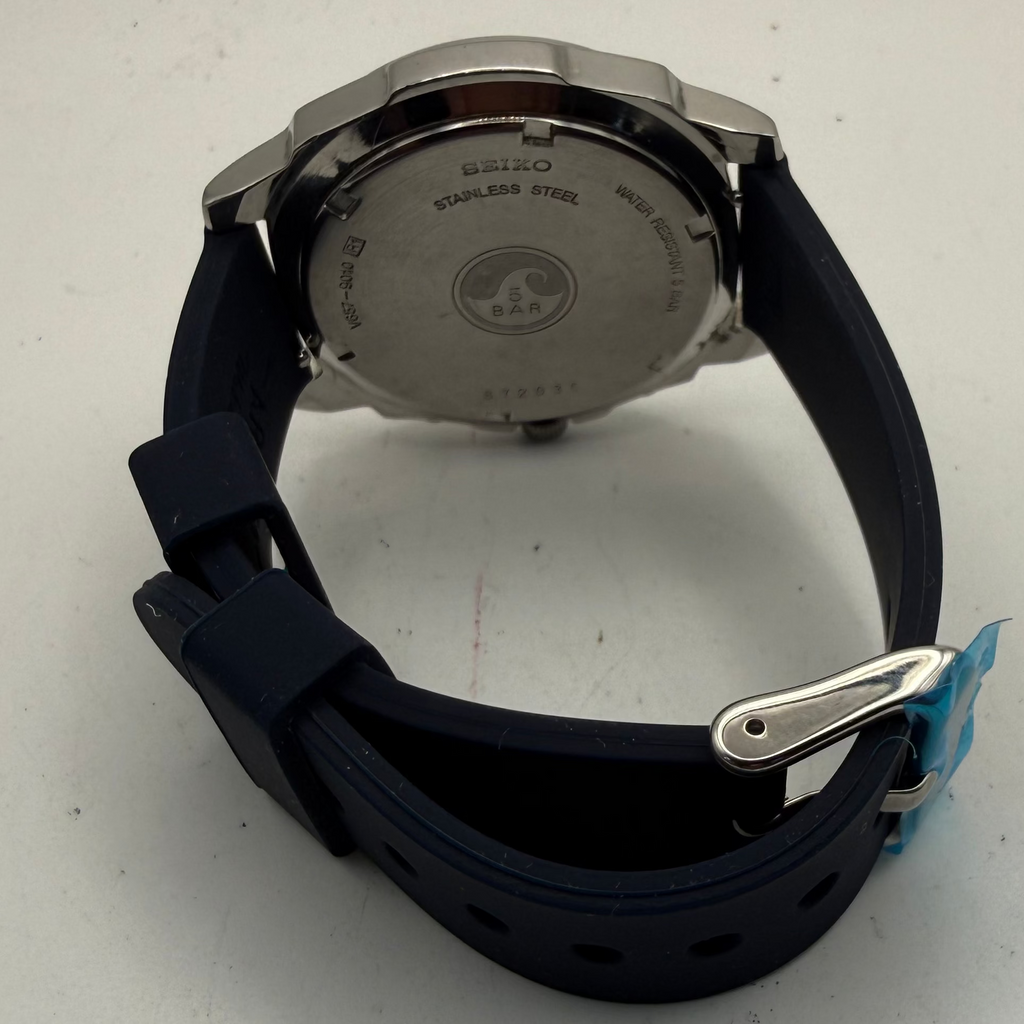 Seiko Chronograph V657-9010 Blue Dial Yellow Sub-Dials 42mm Quartz Watch- £120.00