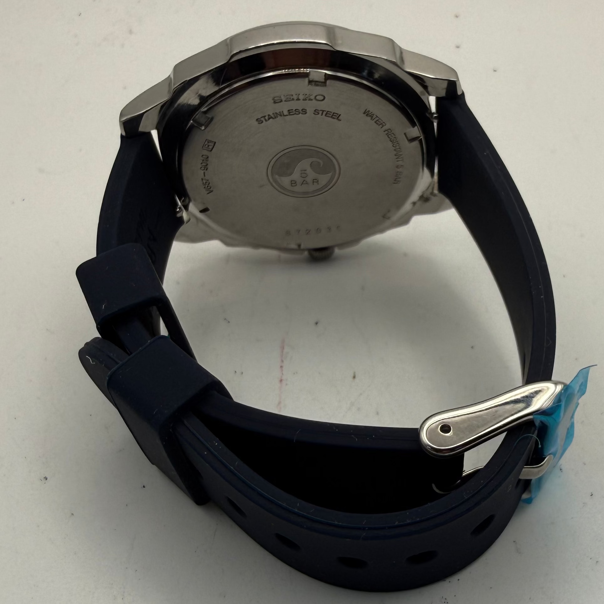Seiko Chronograph V657-9010 Blue Dial Yellow Sub-Dials 42mm Quartz Watch- £120.00