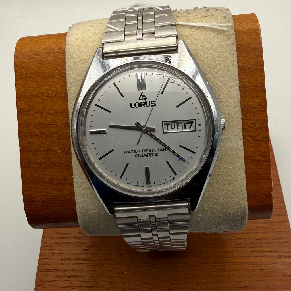 Lorus Day Date Silver- £29.99