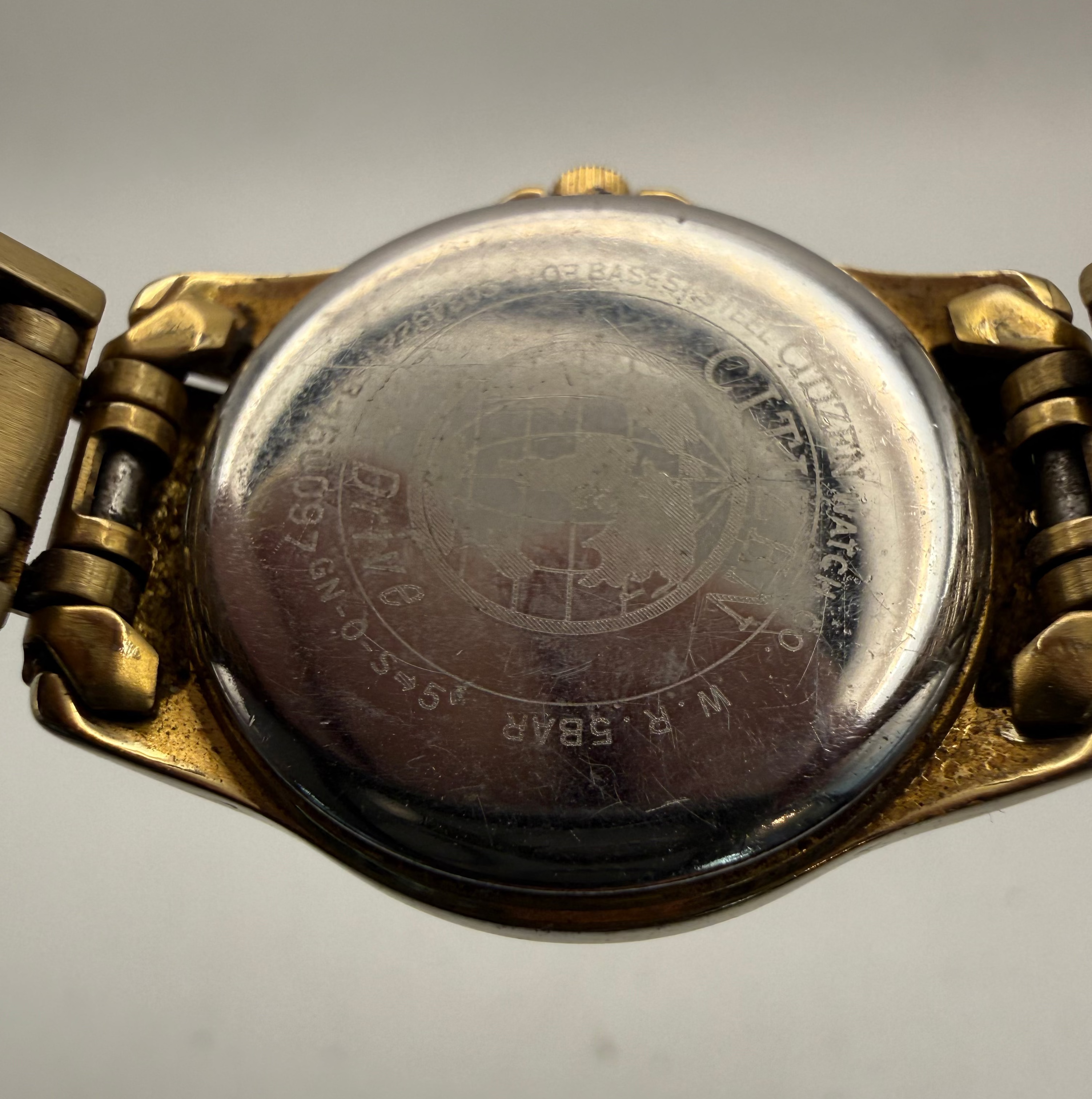 Citizen Eco-Drive Gold Tone Ladies Watch White Dial Date 27mm (Fully Tested and Working)- £30.00