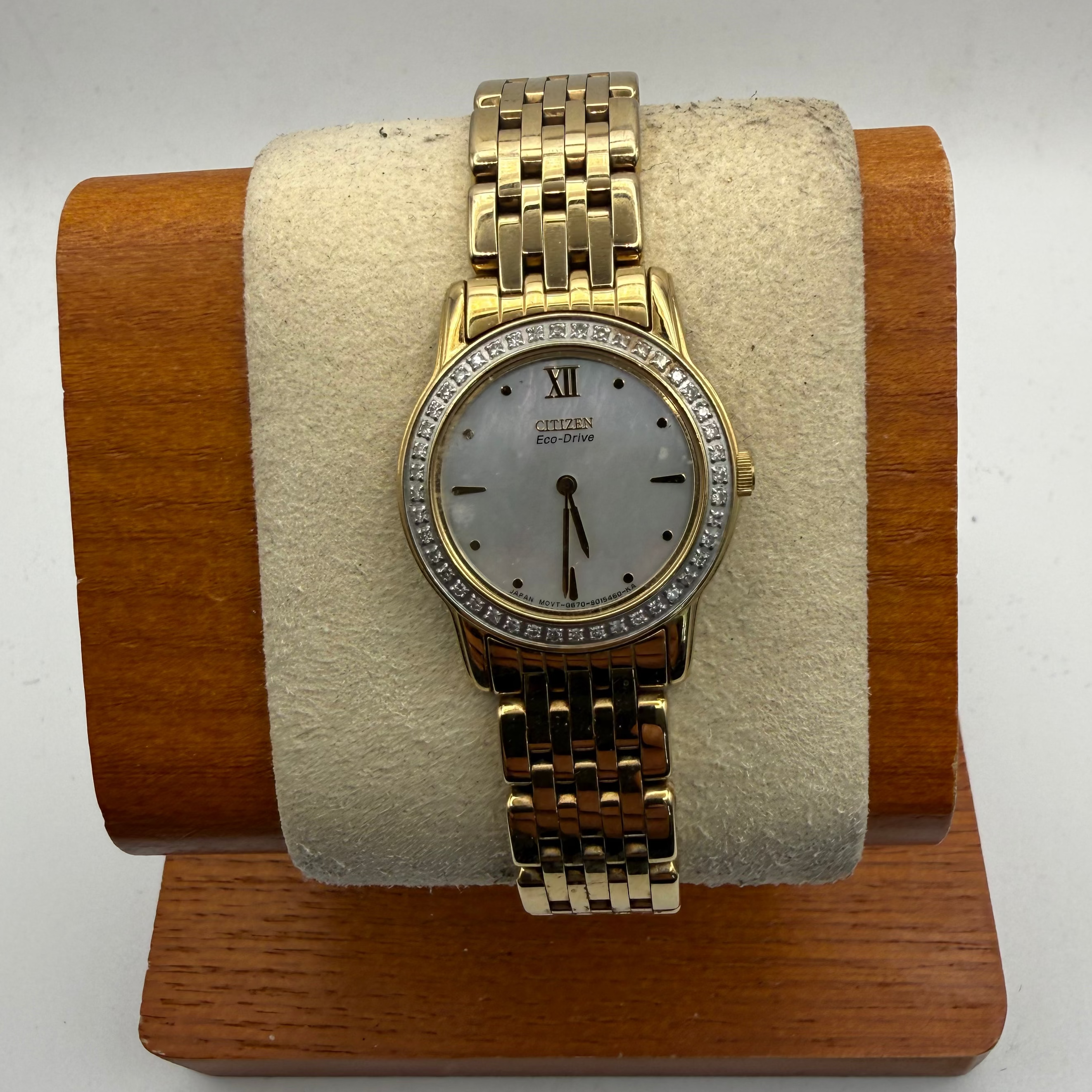 Citizen Eco-Drive Ladies Gold Tone Mother of Pearl Crystal Bezel Watch 24mm (Fully Tested and Working)- £30.00