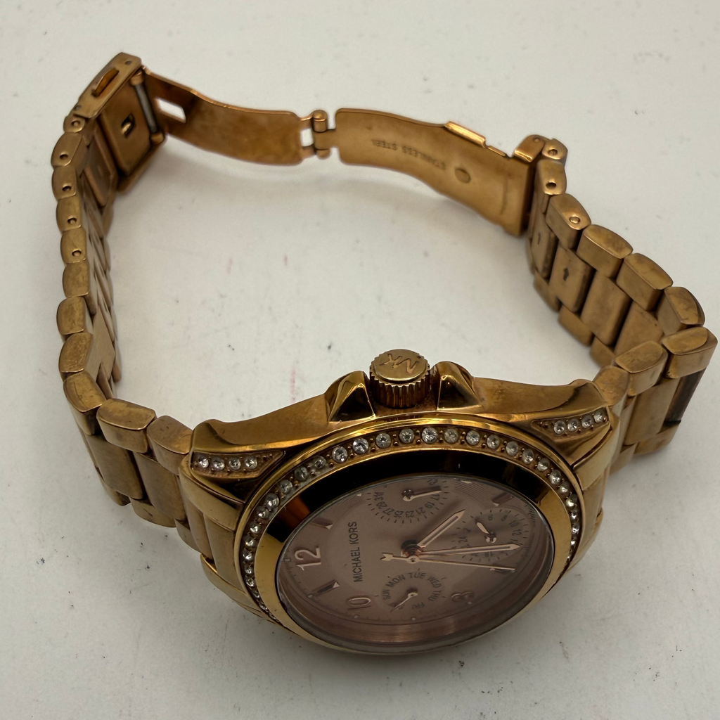 Michael Kors MK5613 Rose Gold Tone Crystal Set Ladies Watch 36mm (Fully Teste25.00